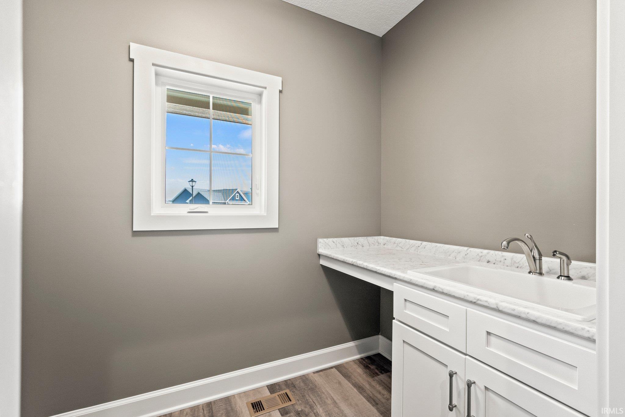 Photo 16 of 15287 Cranwood Court