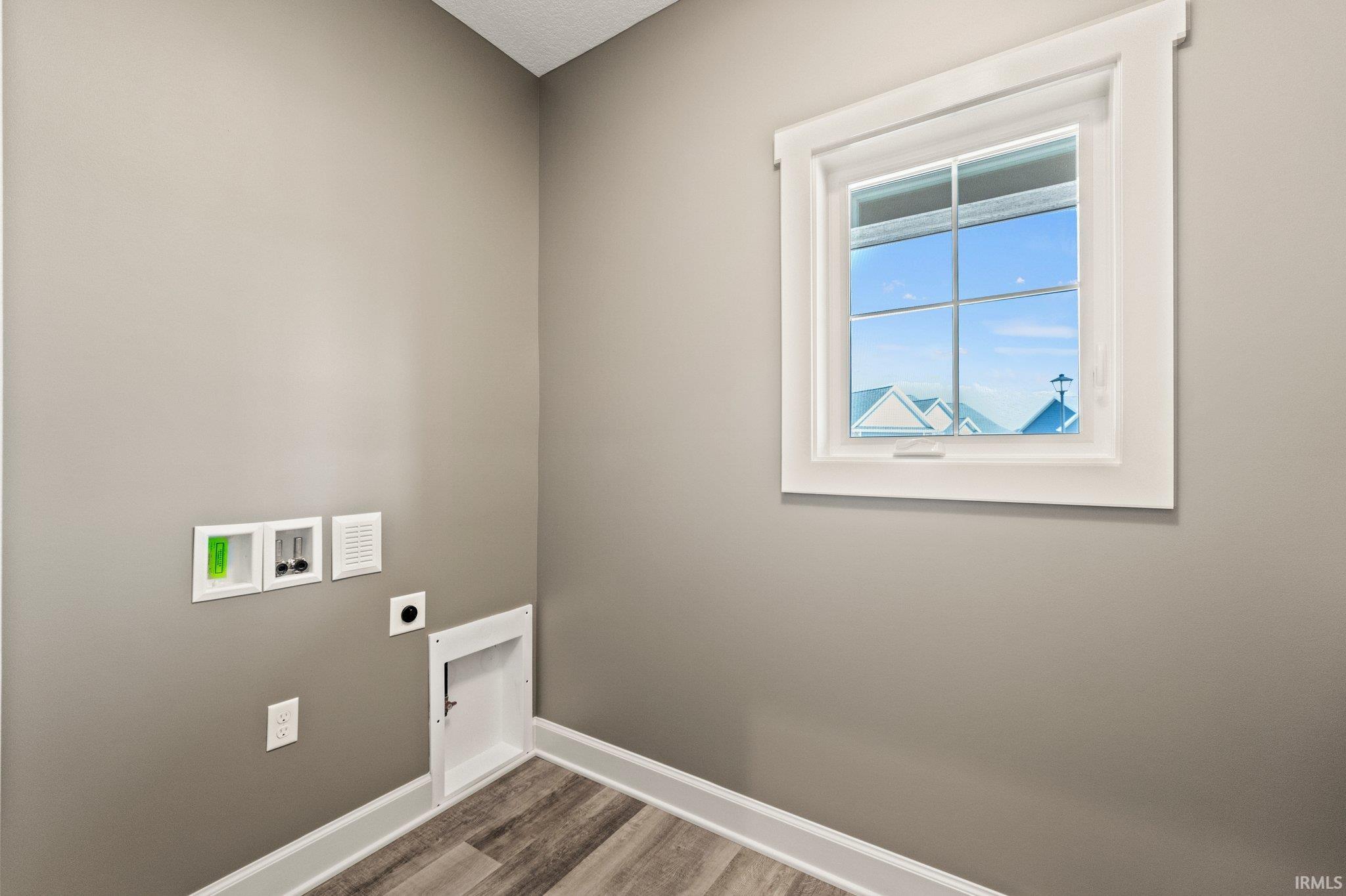 Photo 17 of 15287 Cranwood Court