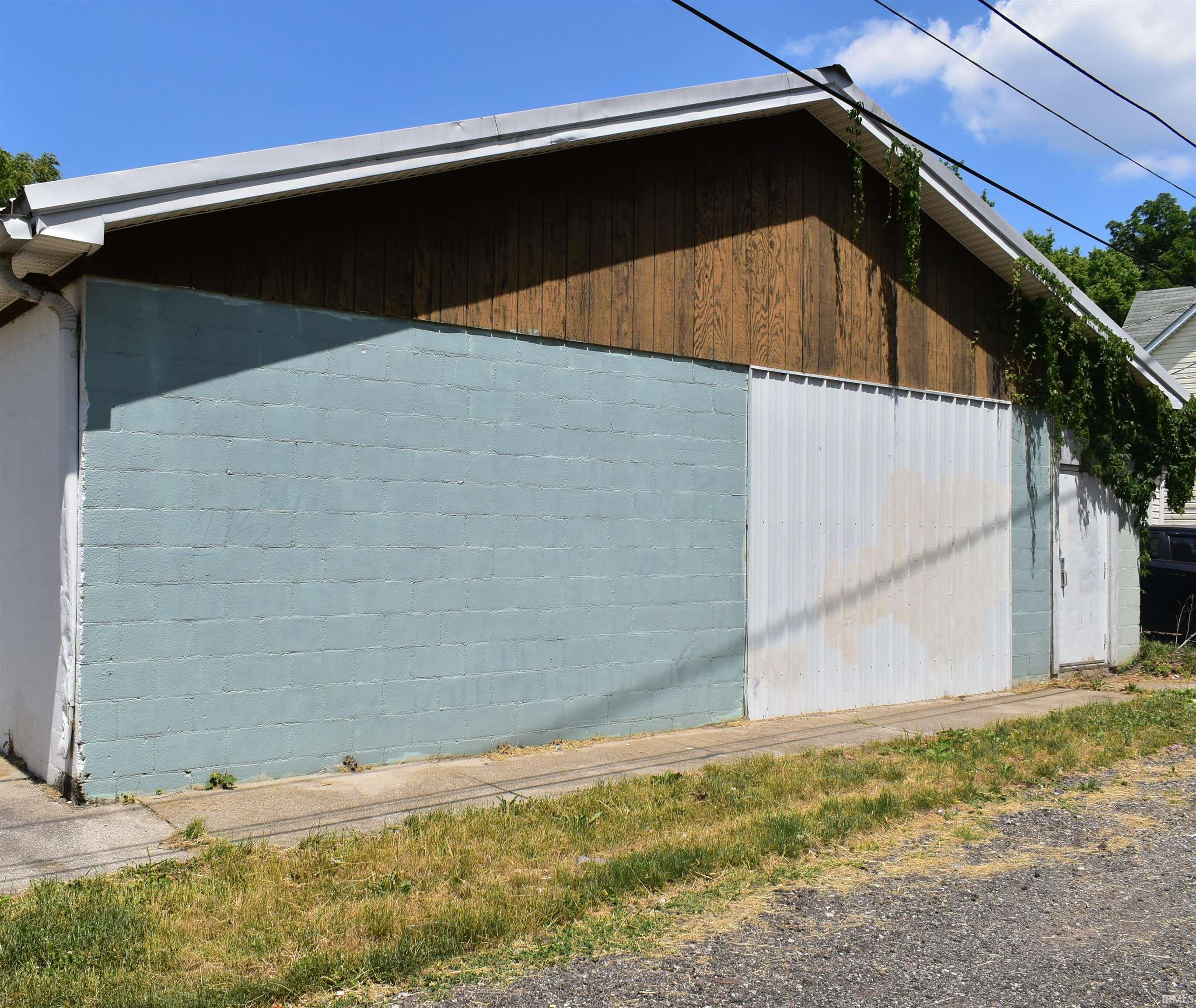 Photo 3 of 411 Brady Street