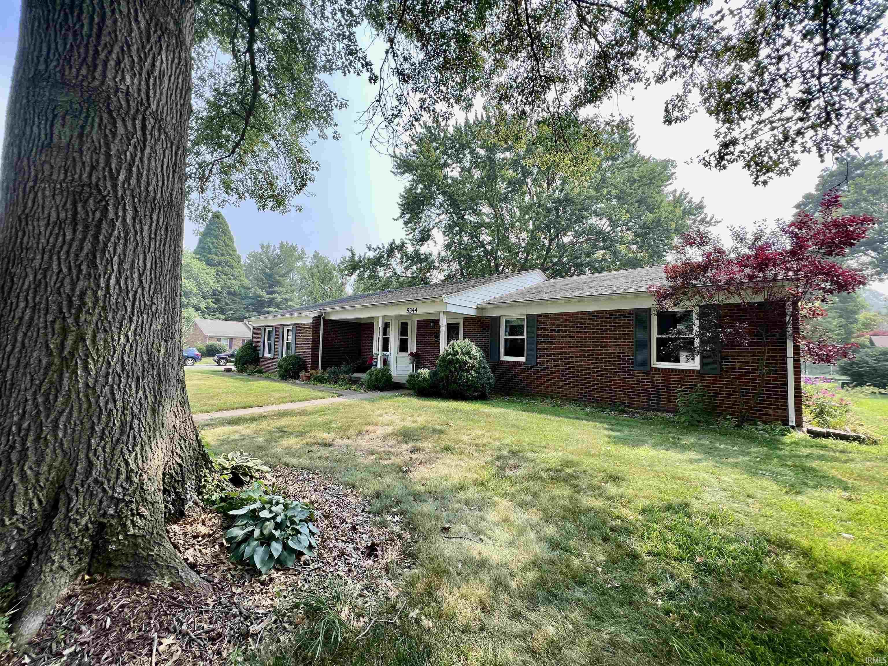 5344 Crestwood Drive, Newburgh, IN 47630