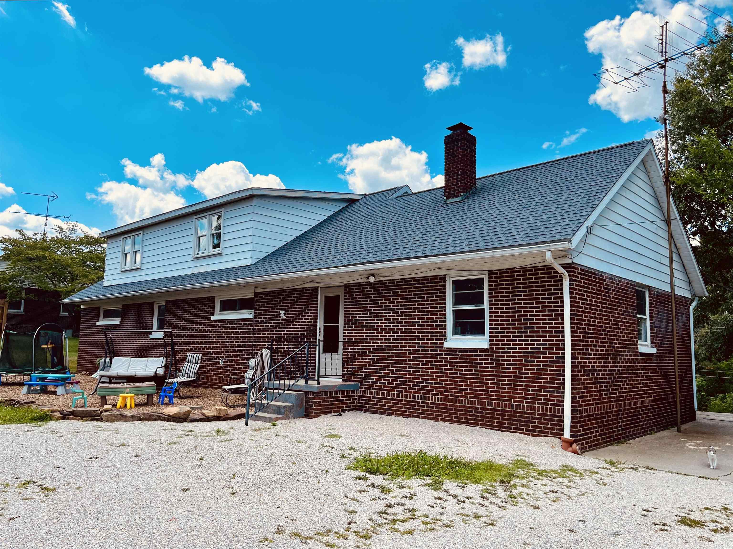 Birdseye Real Estate 8264 E Schnellville Road IN 47513 259,000 202323949