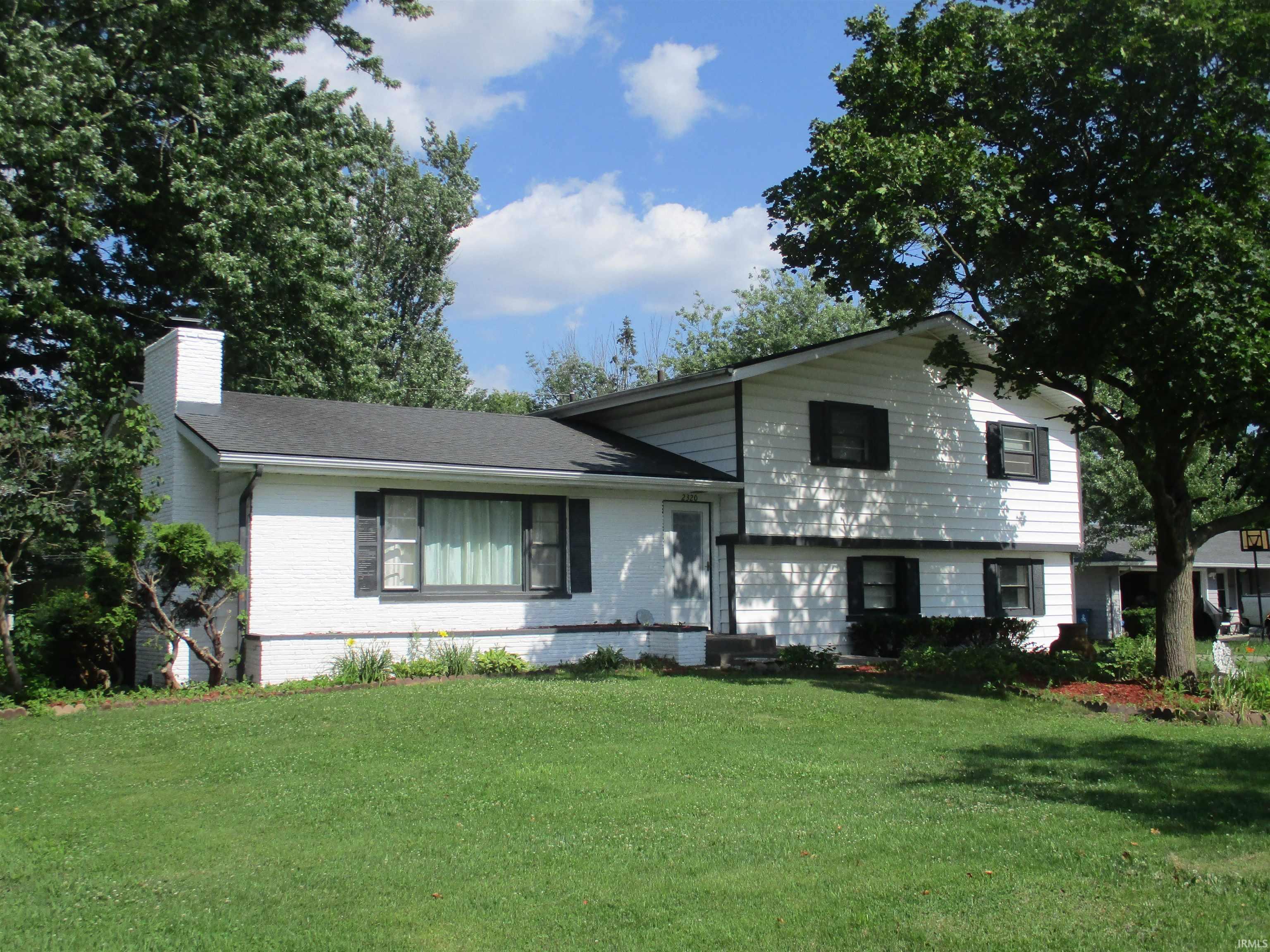 Photo 0 of 2320 Leesmoor Lane