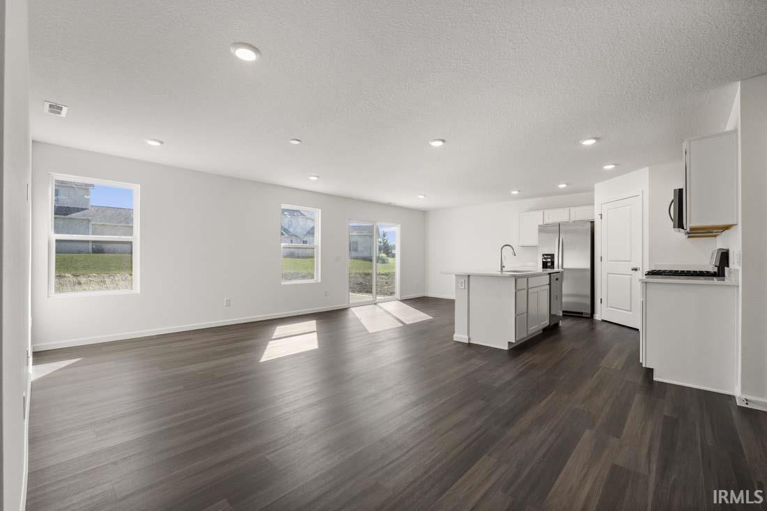 Photo 2 of 4543 Timber Creek Parkway