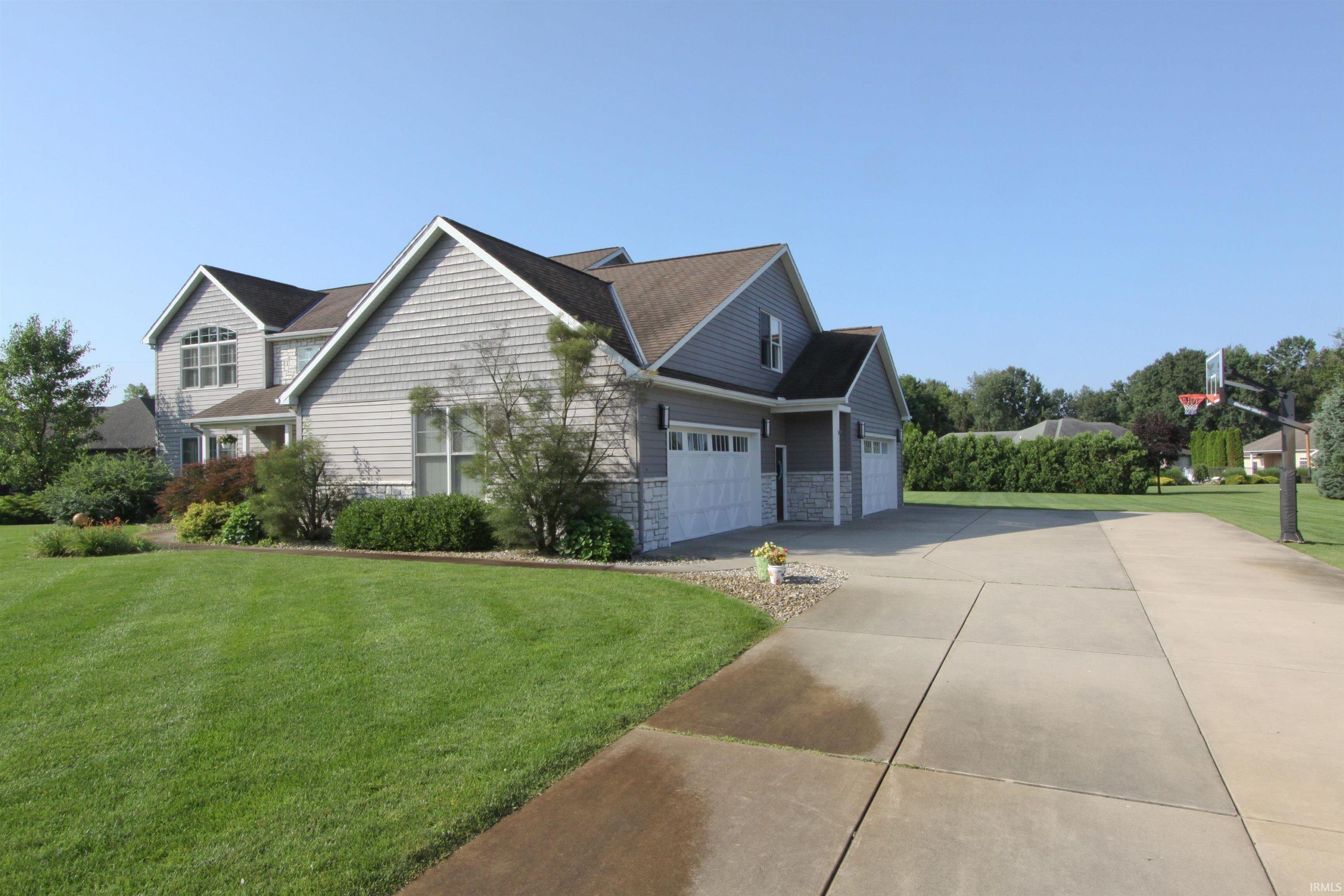 Photo 11 of 53661 Woodfield Lane