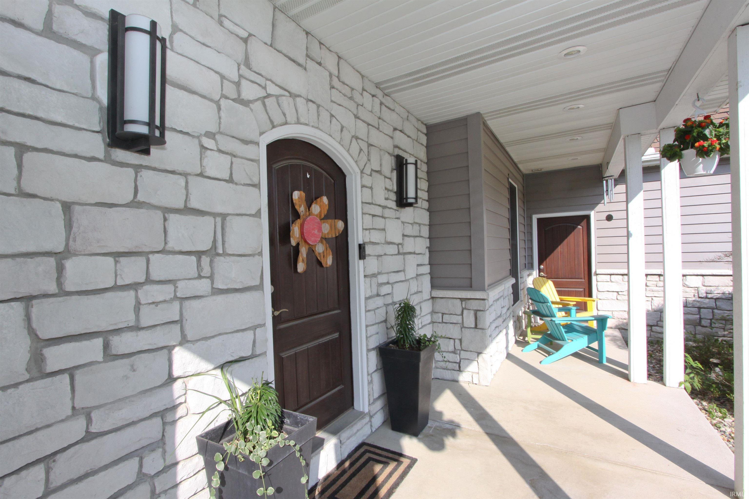 Photo 2 of 53661 Woodfield Lane