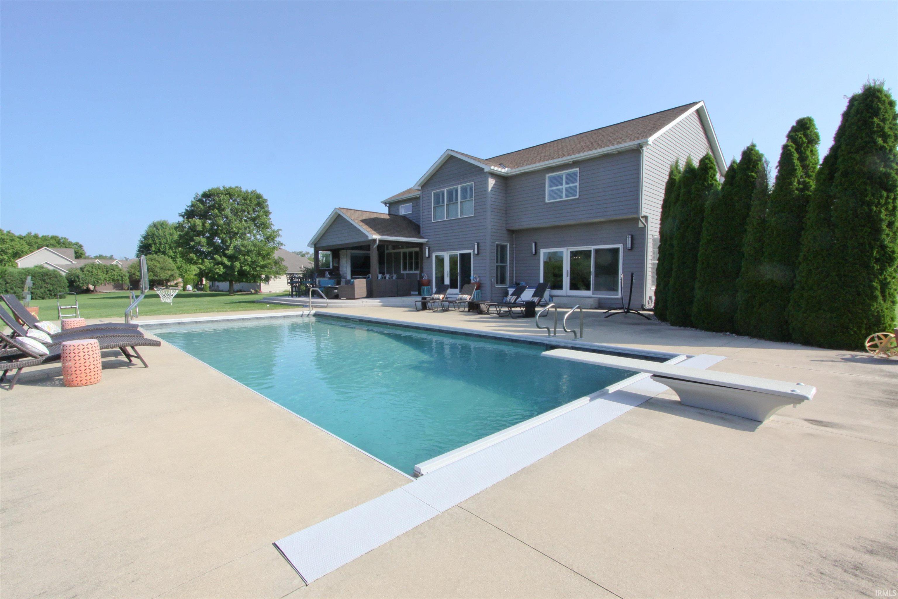 Photo 3 of 53661 Woodfield Lane