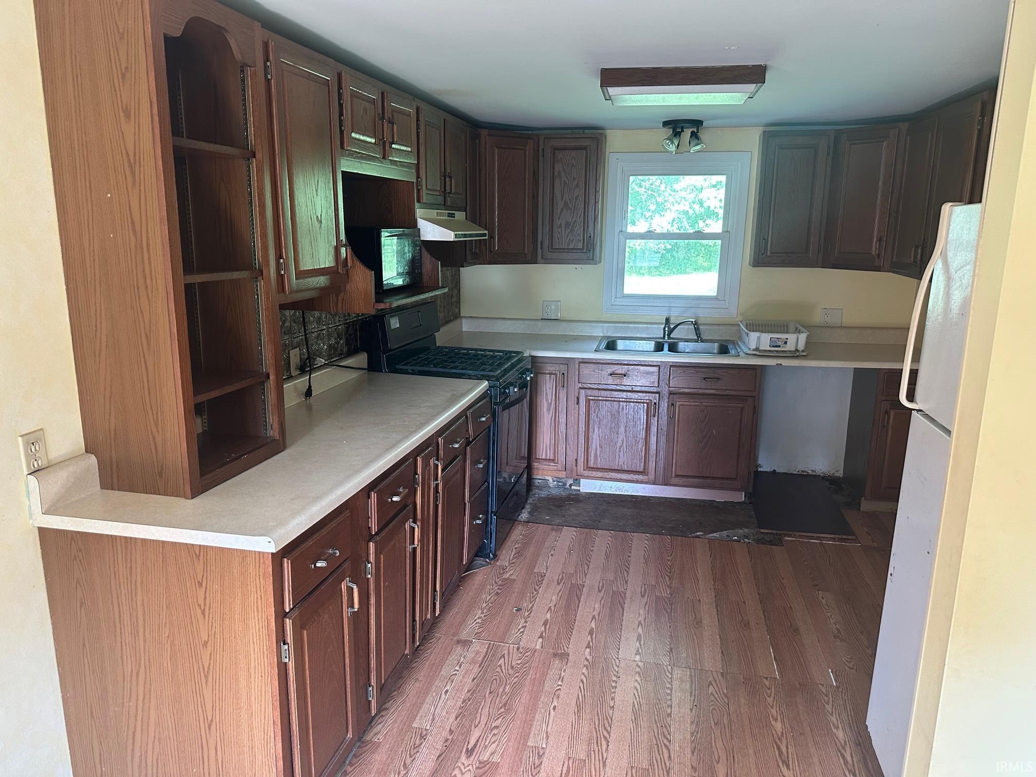 Photo 4 of 505 East Street