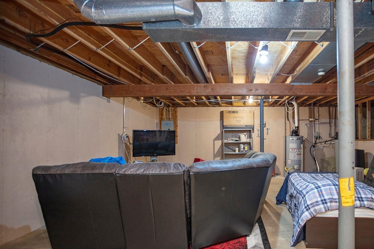 Photo 15 of 25646 Arbutus Court