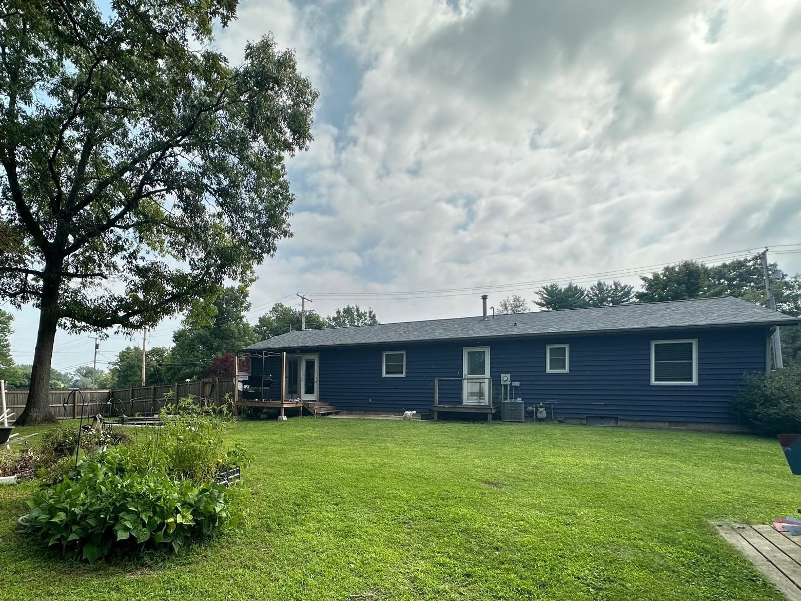 Photo 10 of 901 S Harkless Drive