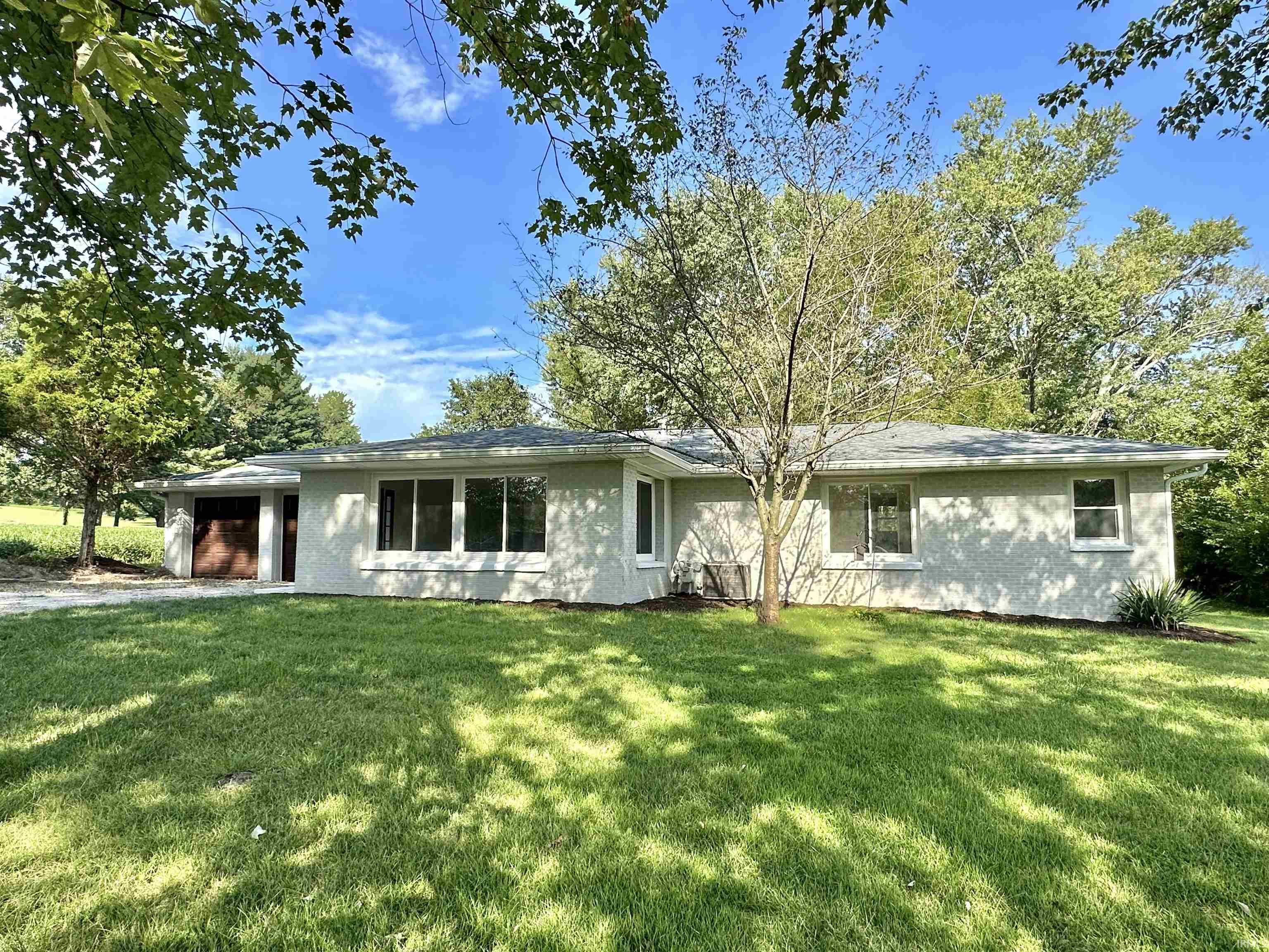 5745 Mesker Park Drive, Evansville, IN 47720