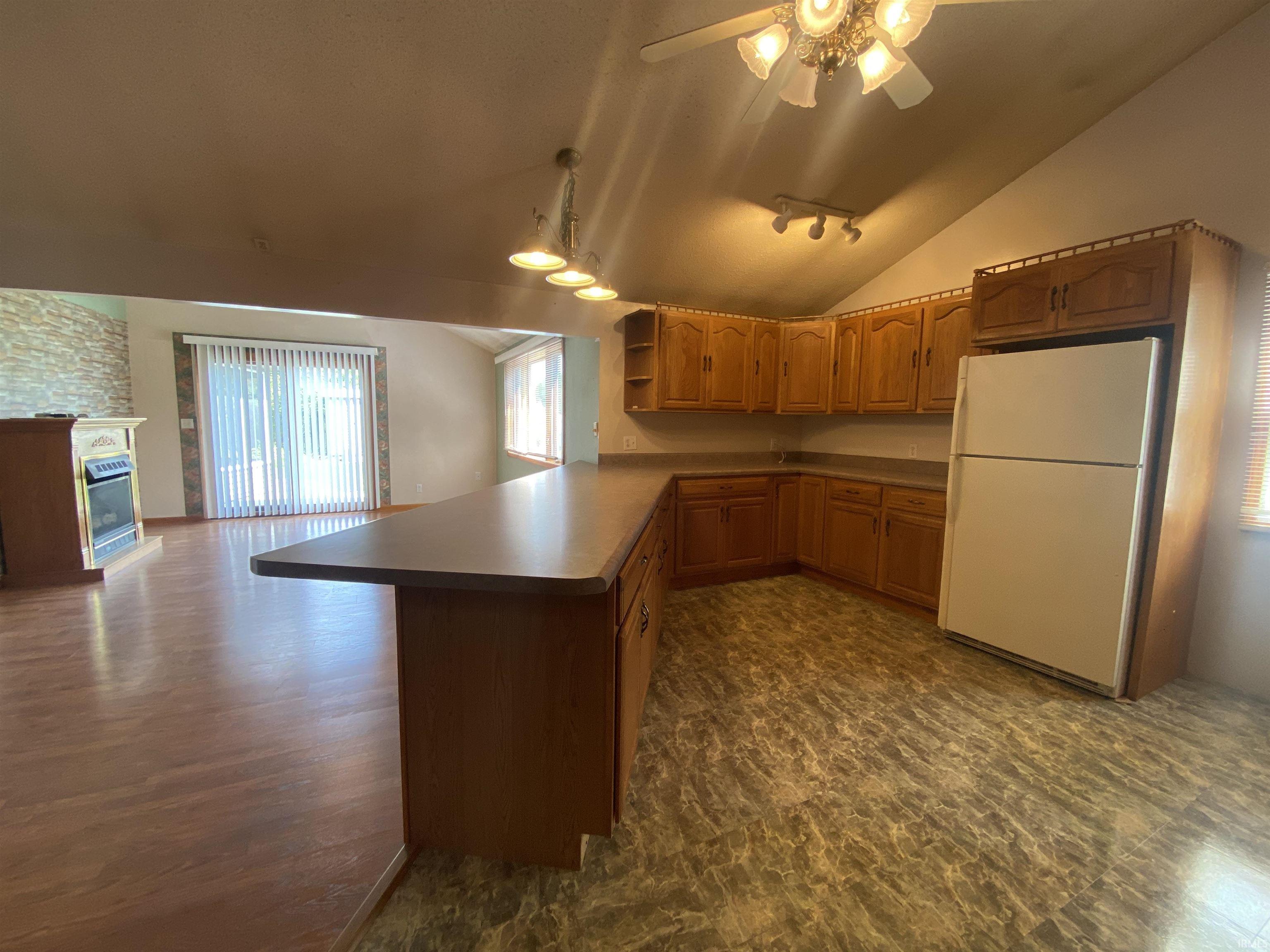 Photo 6 of 48 E Sunnydale Drive