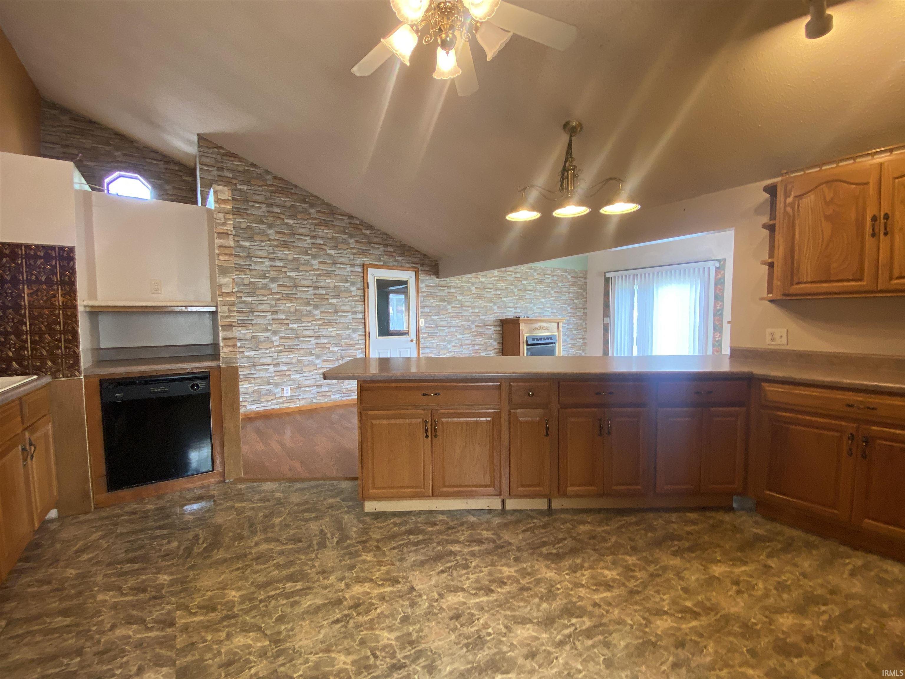 Photo 7 of 48 E Sunnydale Drive