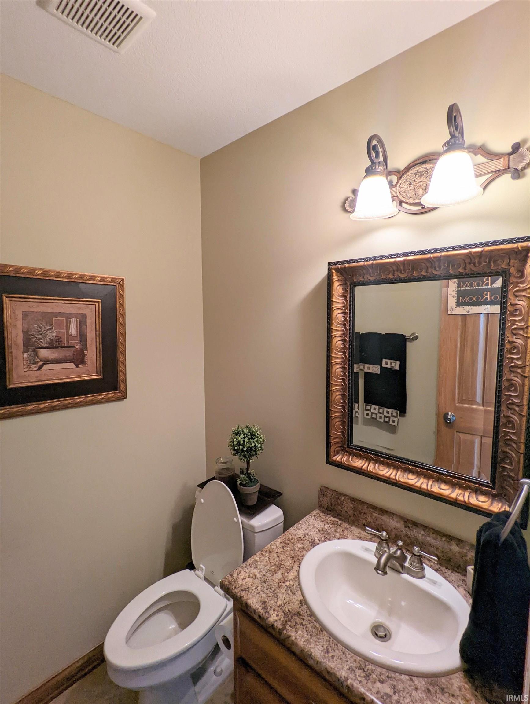 Photo 17 of 2437 Red Oak Court