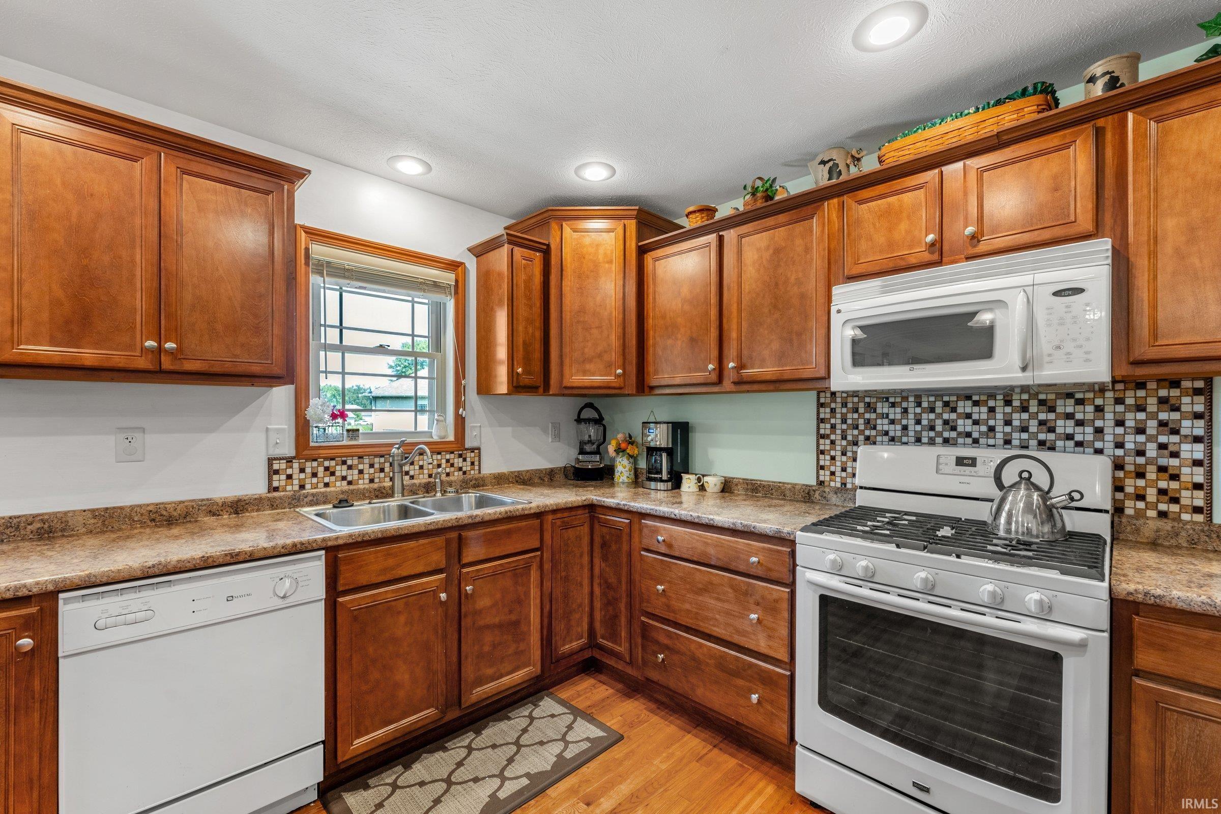Photo 5 of 30205 Copperfield Cove