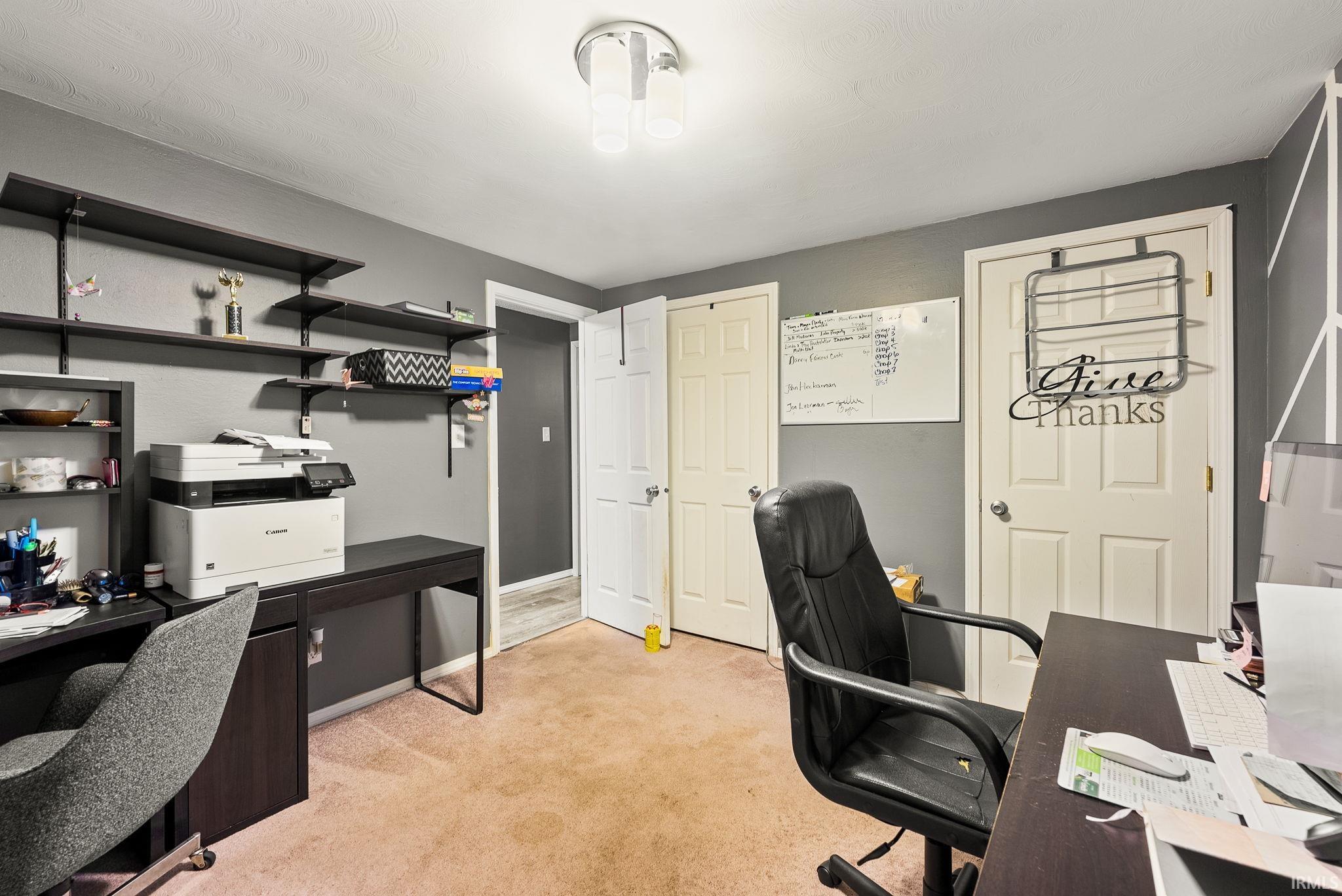Photo 16 of 413 E PICKWICK Drive