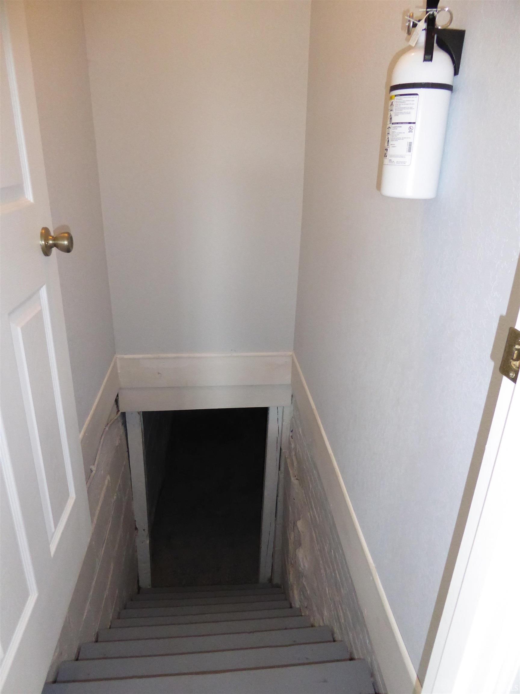 Photo 19 of 406 Johnson Street