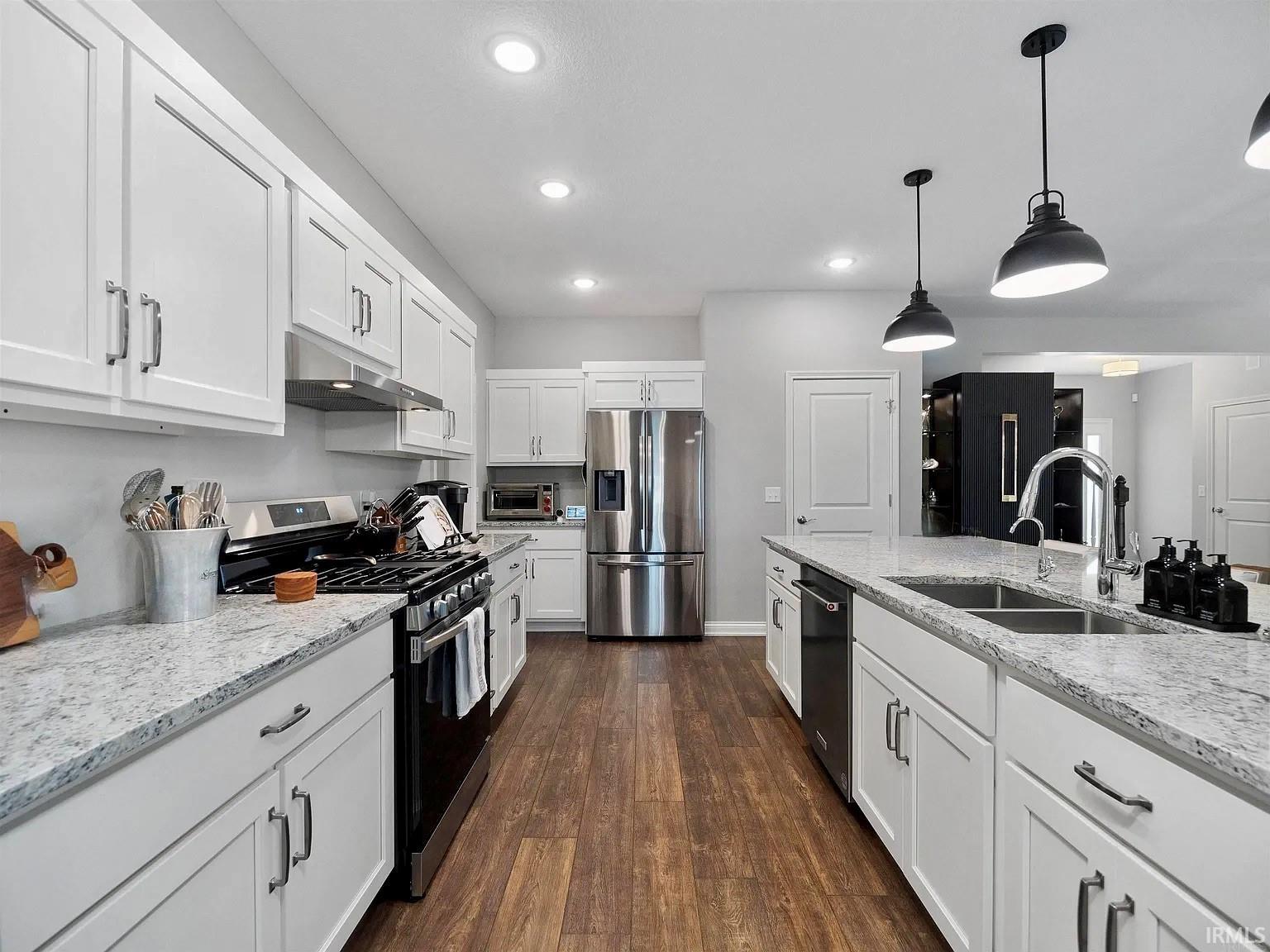Photo 11 of 1226 Turnberry Lane