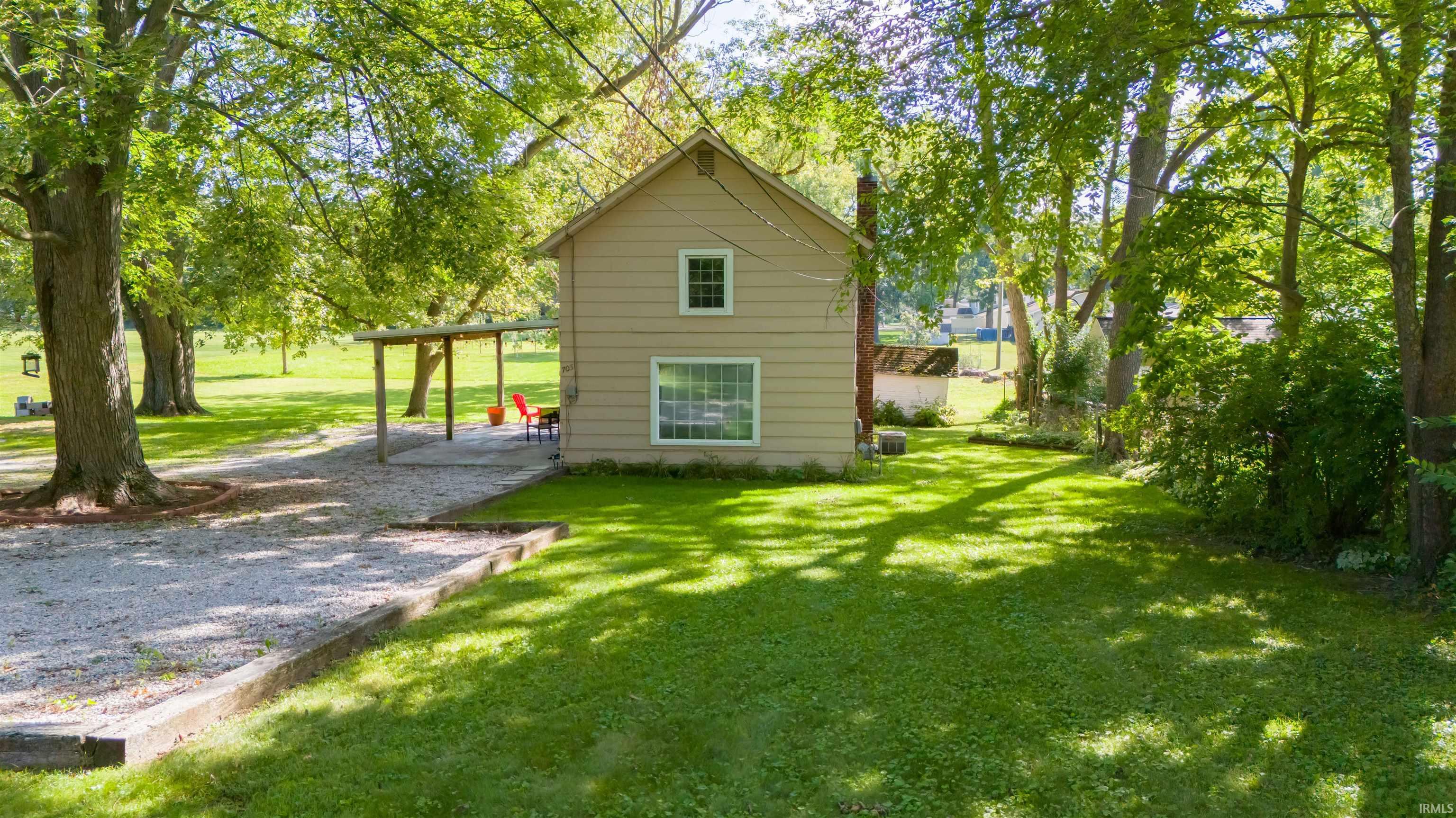 Photo 2 of 703 East Street