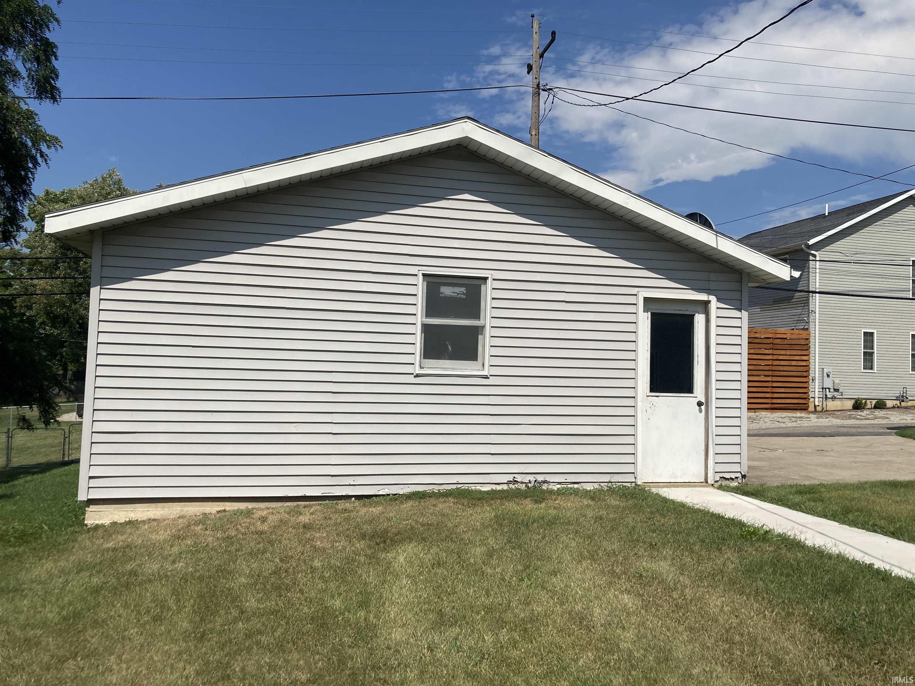 Photo 3 of 124 W Maple Street