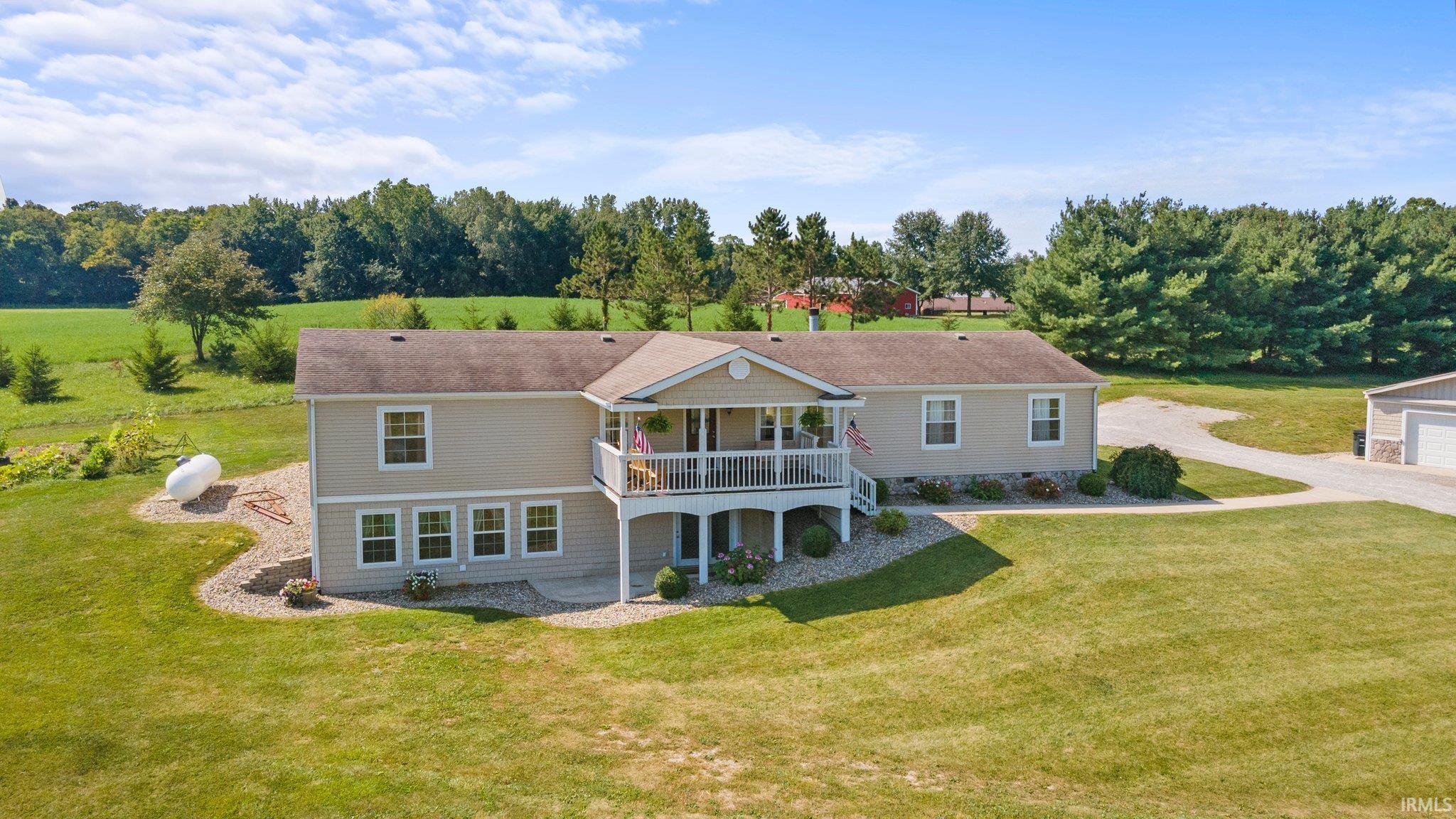 0464 N Long Lake Road, Albion, IN 46701