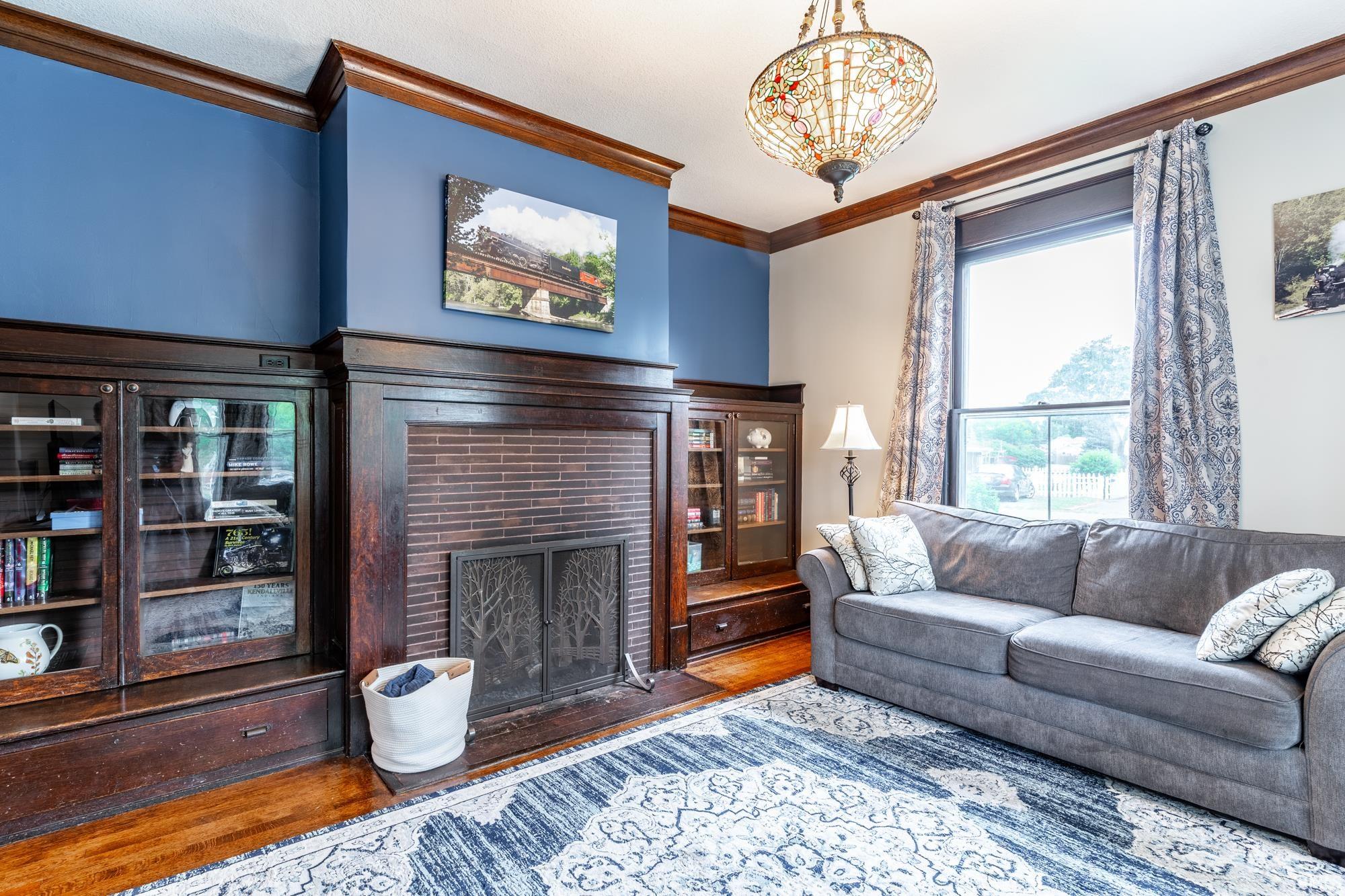 Photo 5 of 207 E Diamond Street