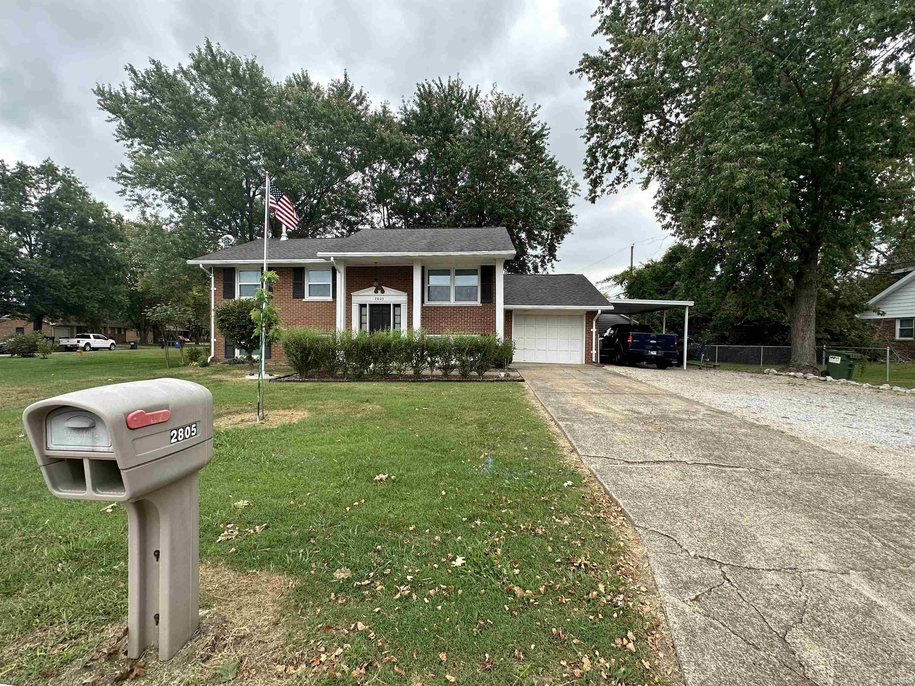 2805 Longacre Drive, Evansville, IN 47711