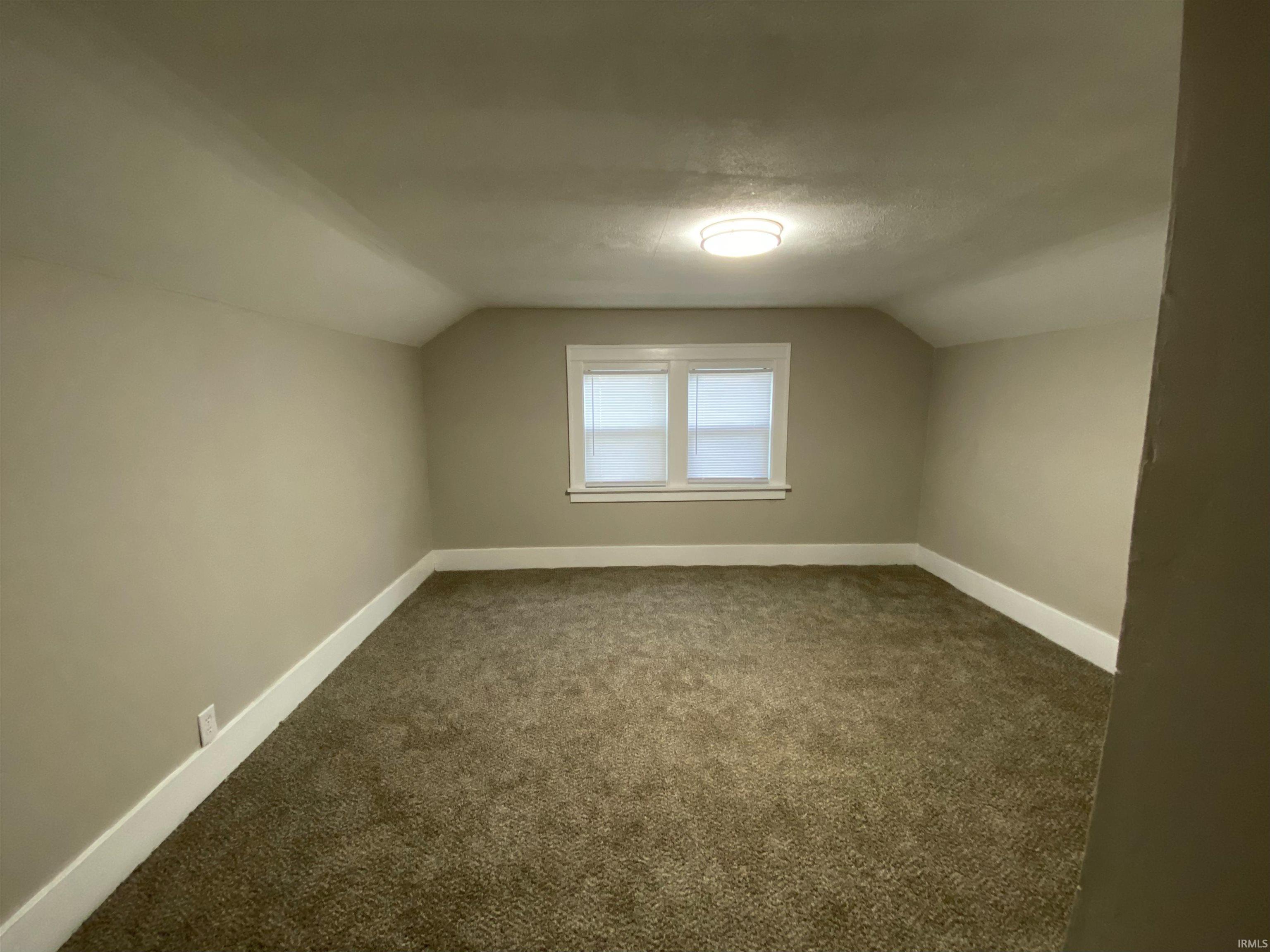 Photo 10 of 671 Kilbourn Street