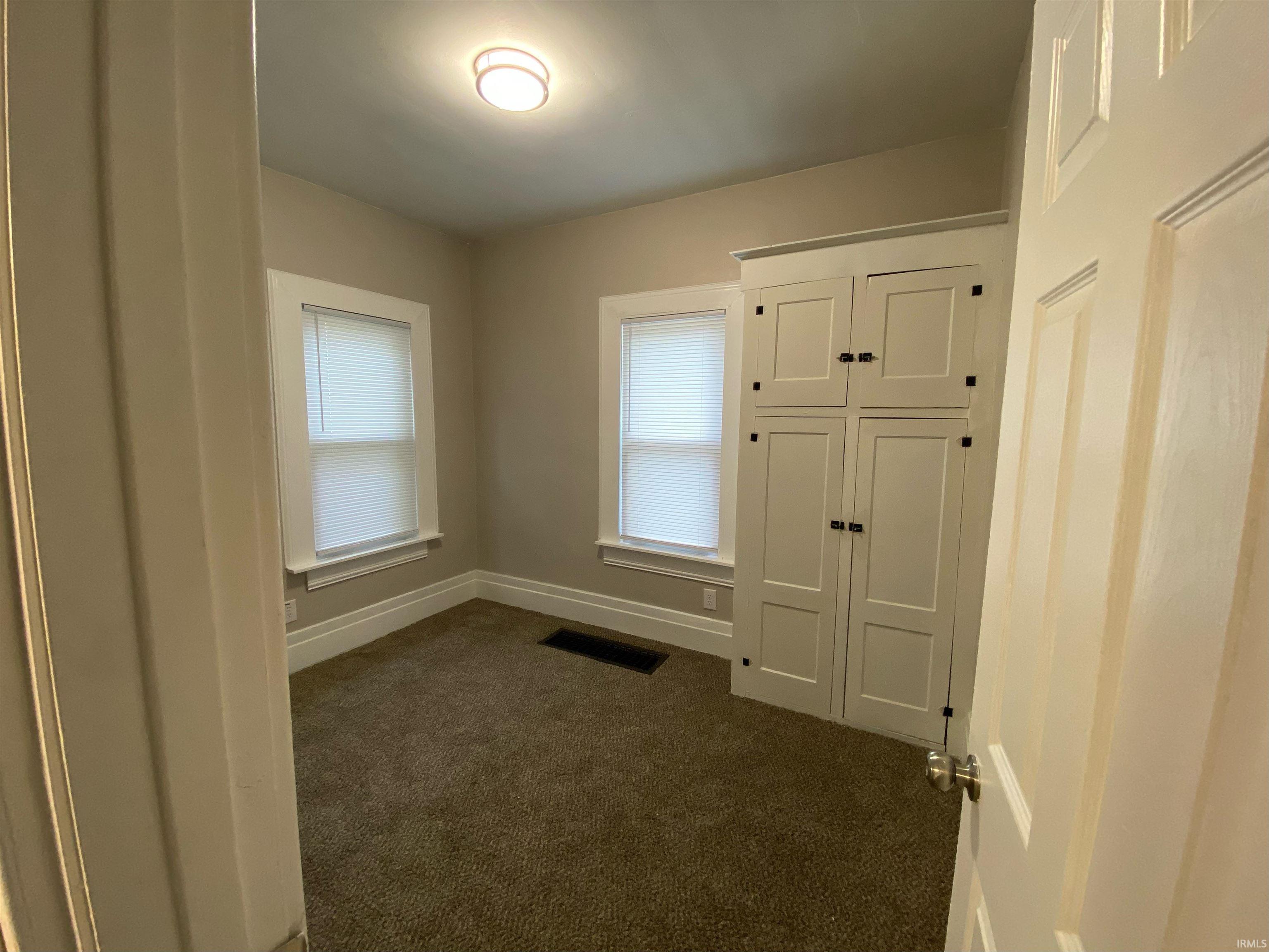 Photo 7 of 671 Kilbourn Street
