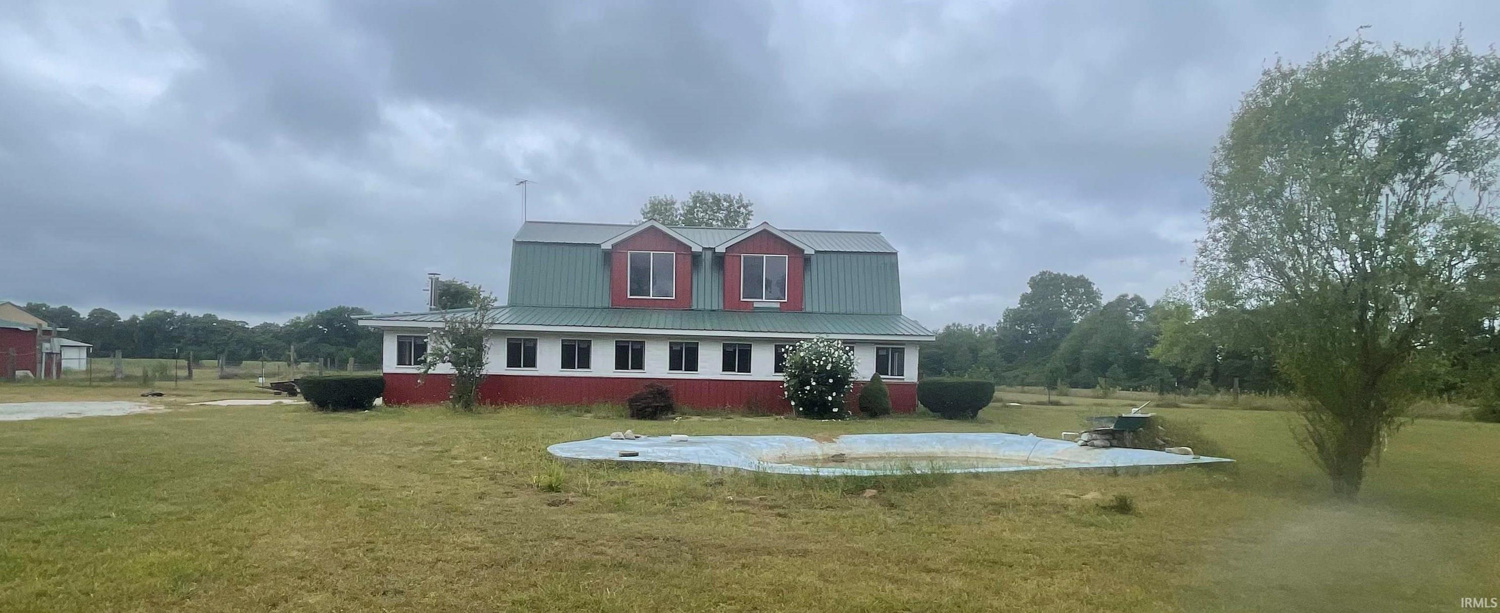 109 S 1025 E, Knox, IN 46534