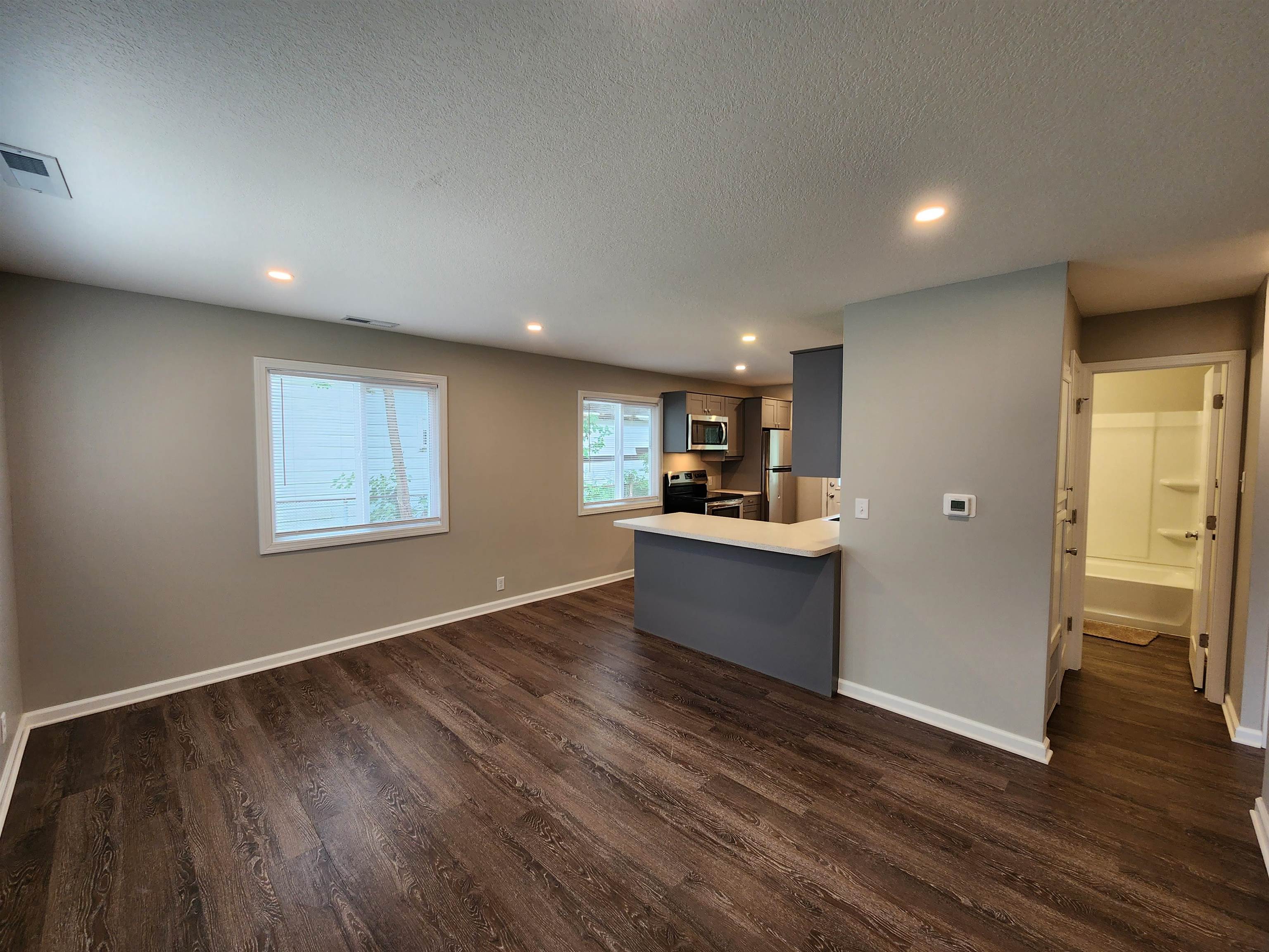 Photo 10 of 424 Nussbaum Avenue