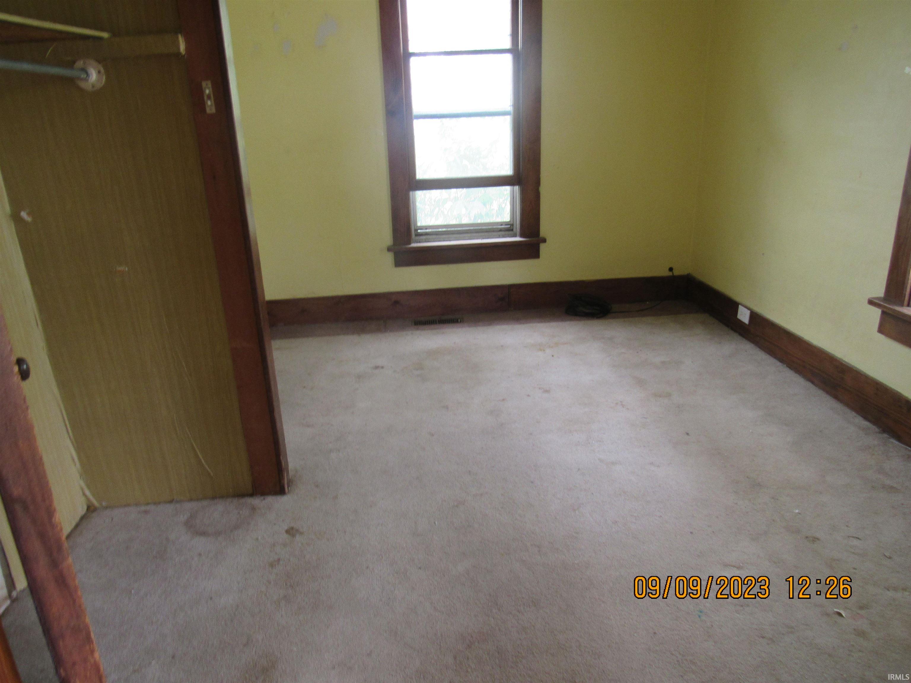 Photo 2 of 5806 N SUGAR Street