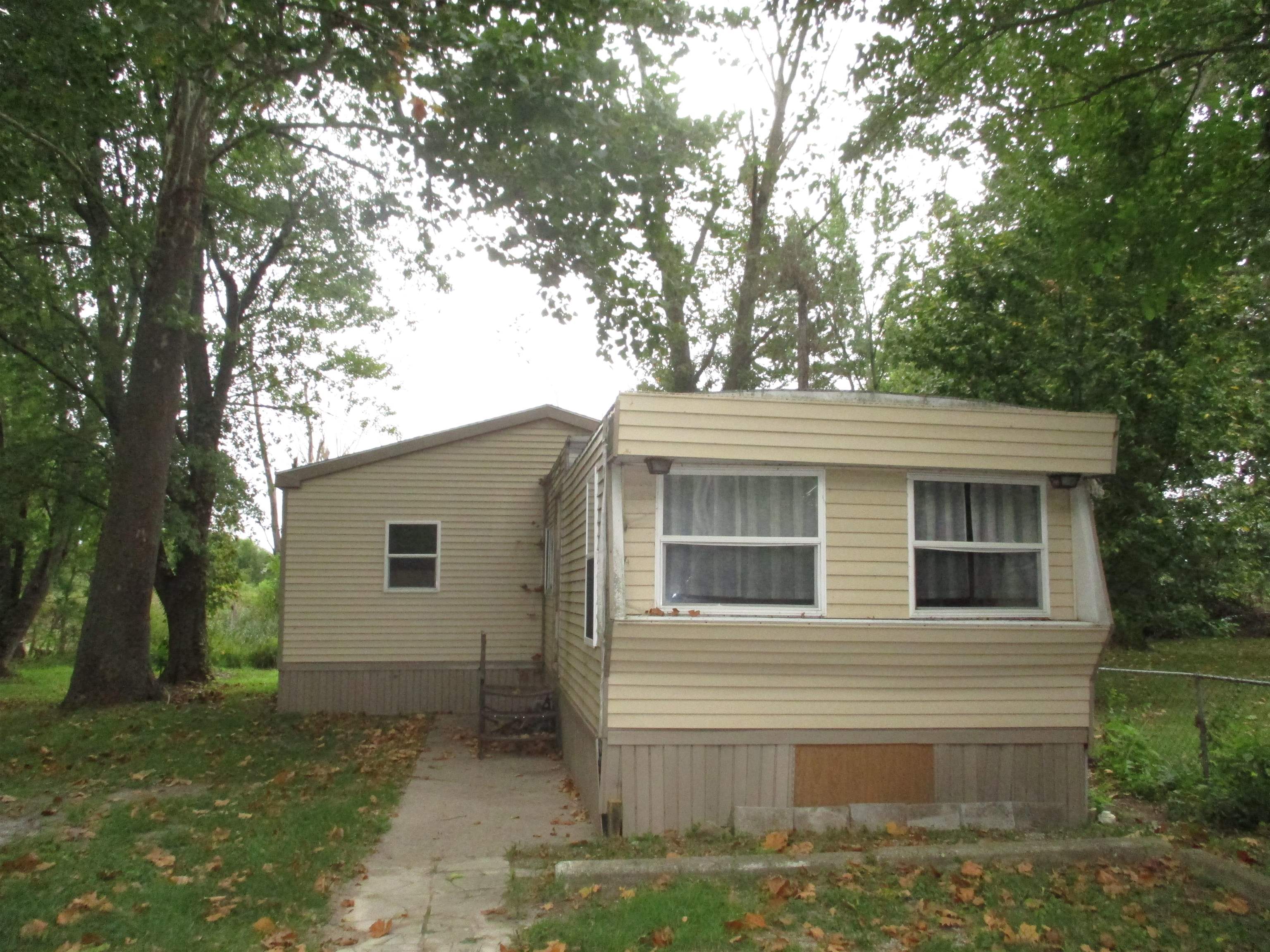 4520 W 200 S, Albion, IN 46701