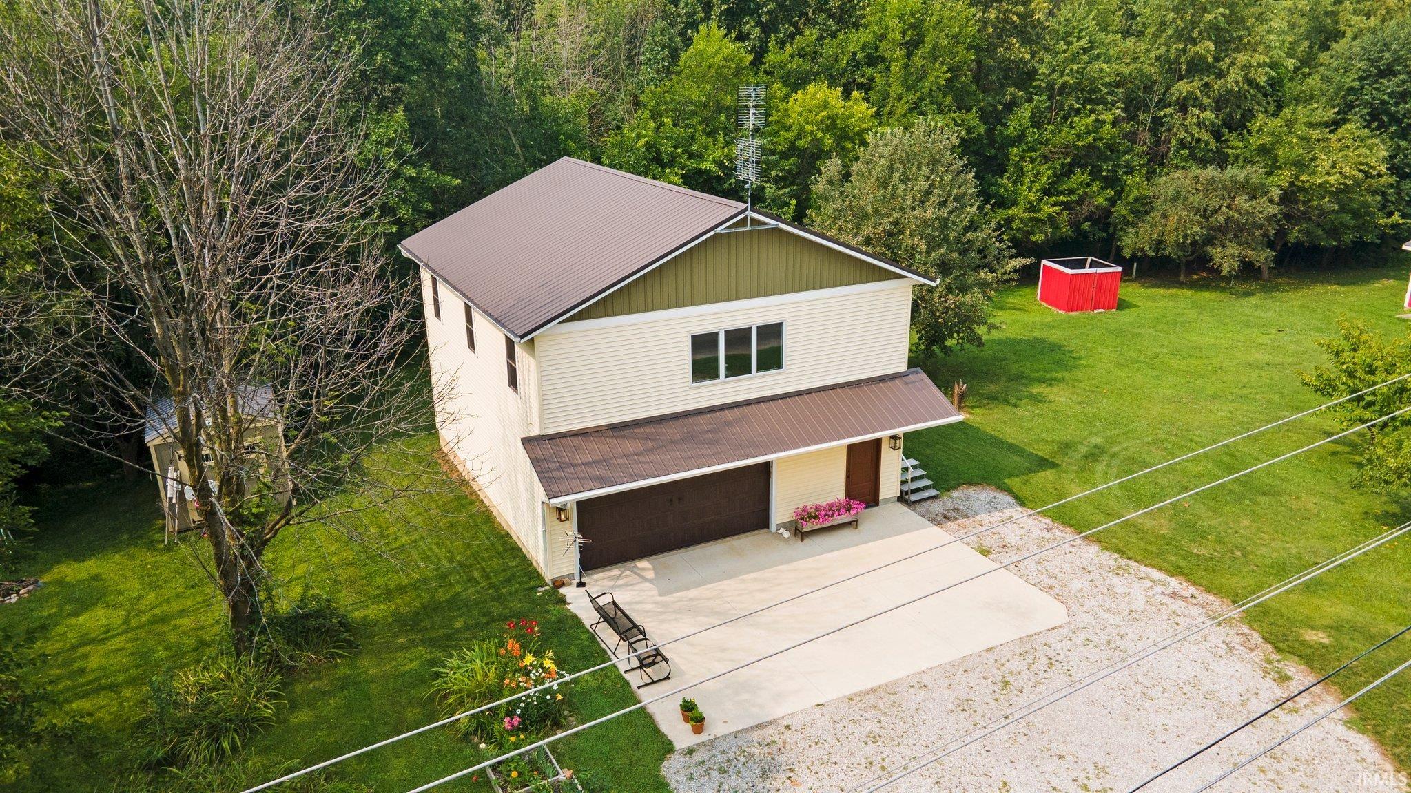 E 700 S, Wolcottville, IN 46795