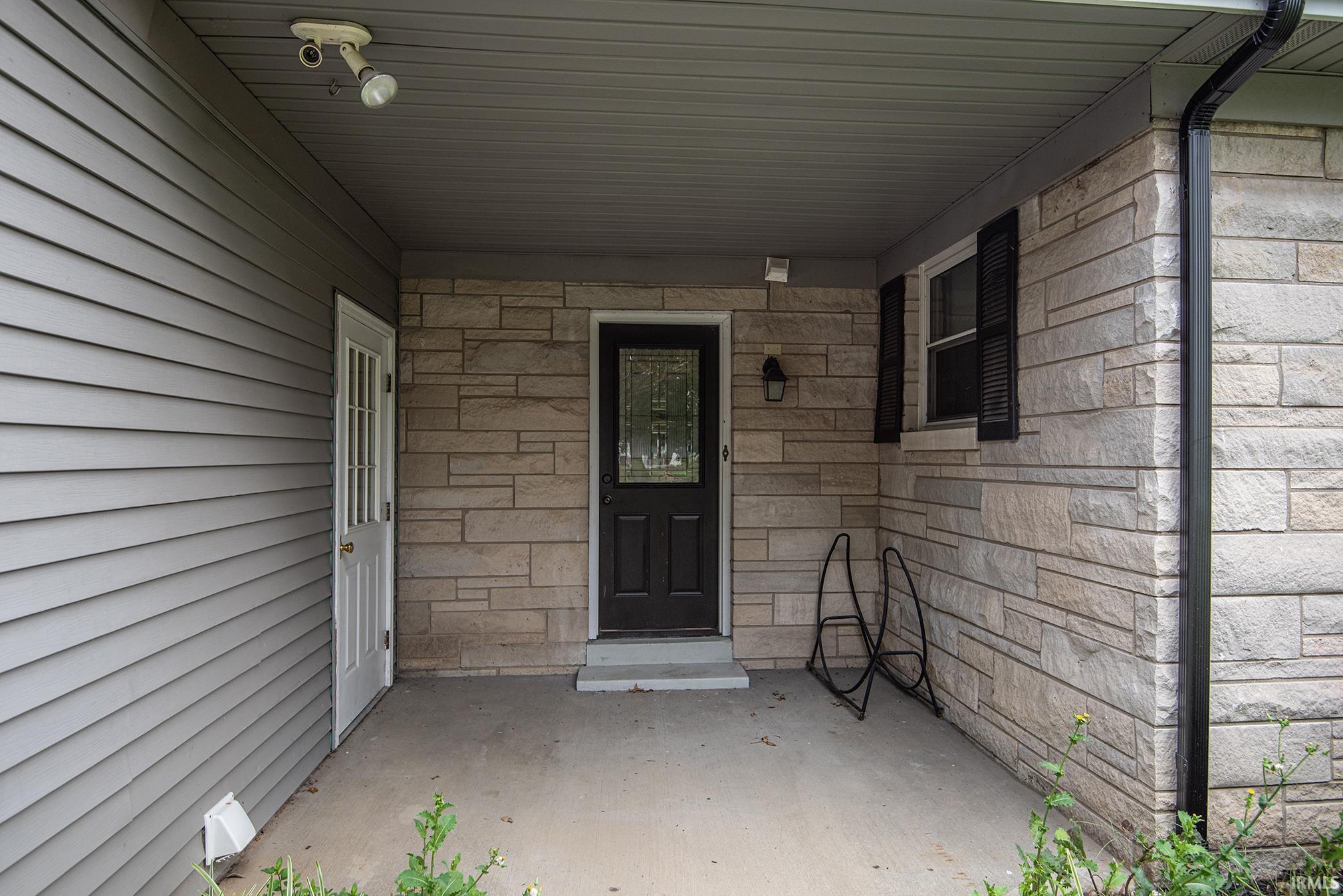 Homes for sale in Vincennes, IN | 1424 Audubon Rd, Vincennes, IN 47591 | MLS# 202332993