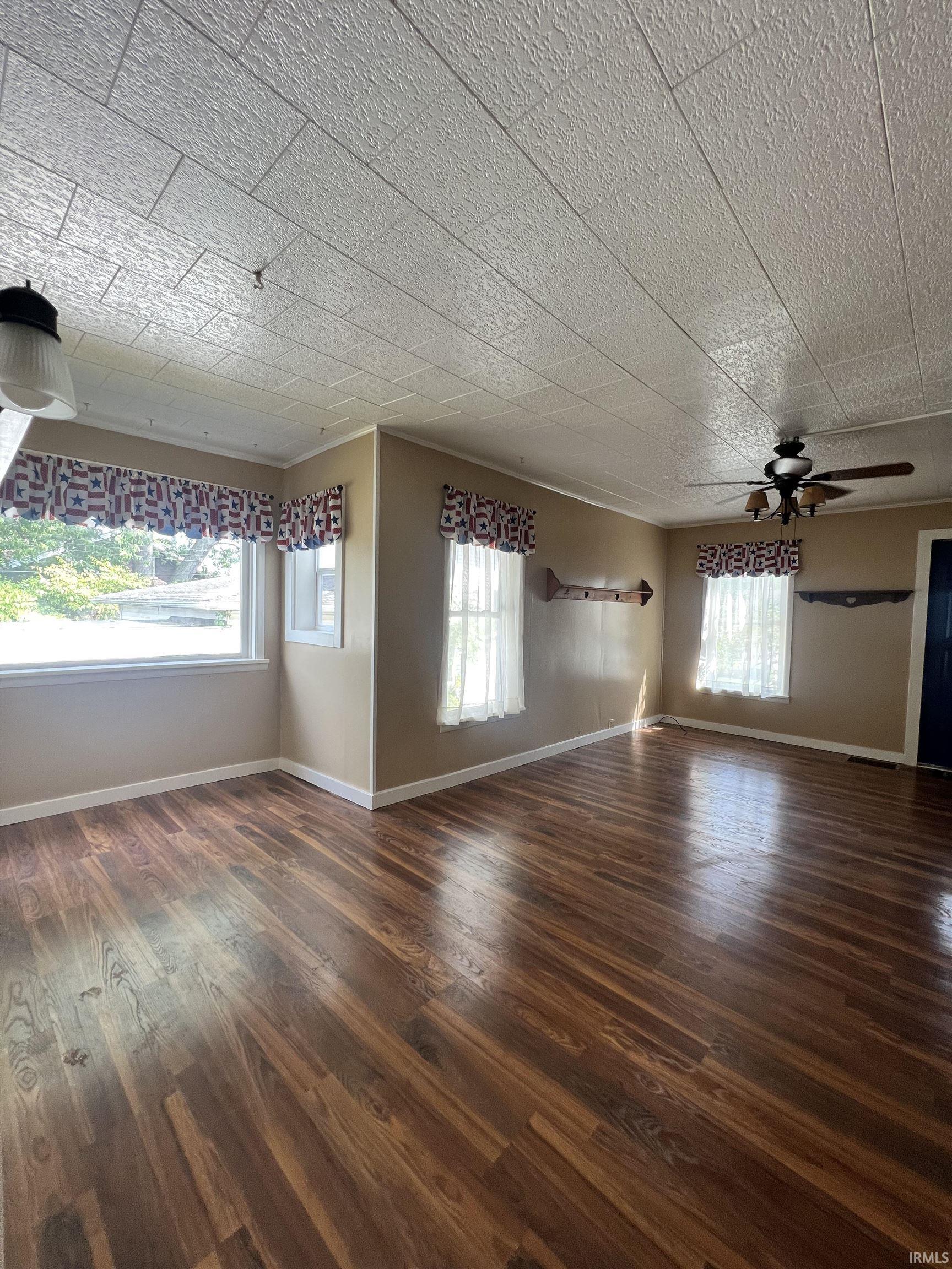 Photo 2 of 432 W Tipton Street