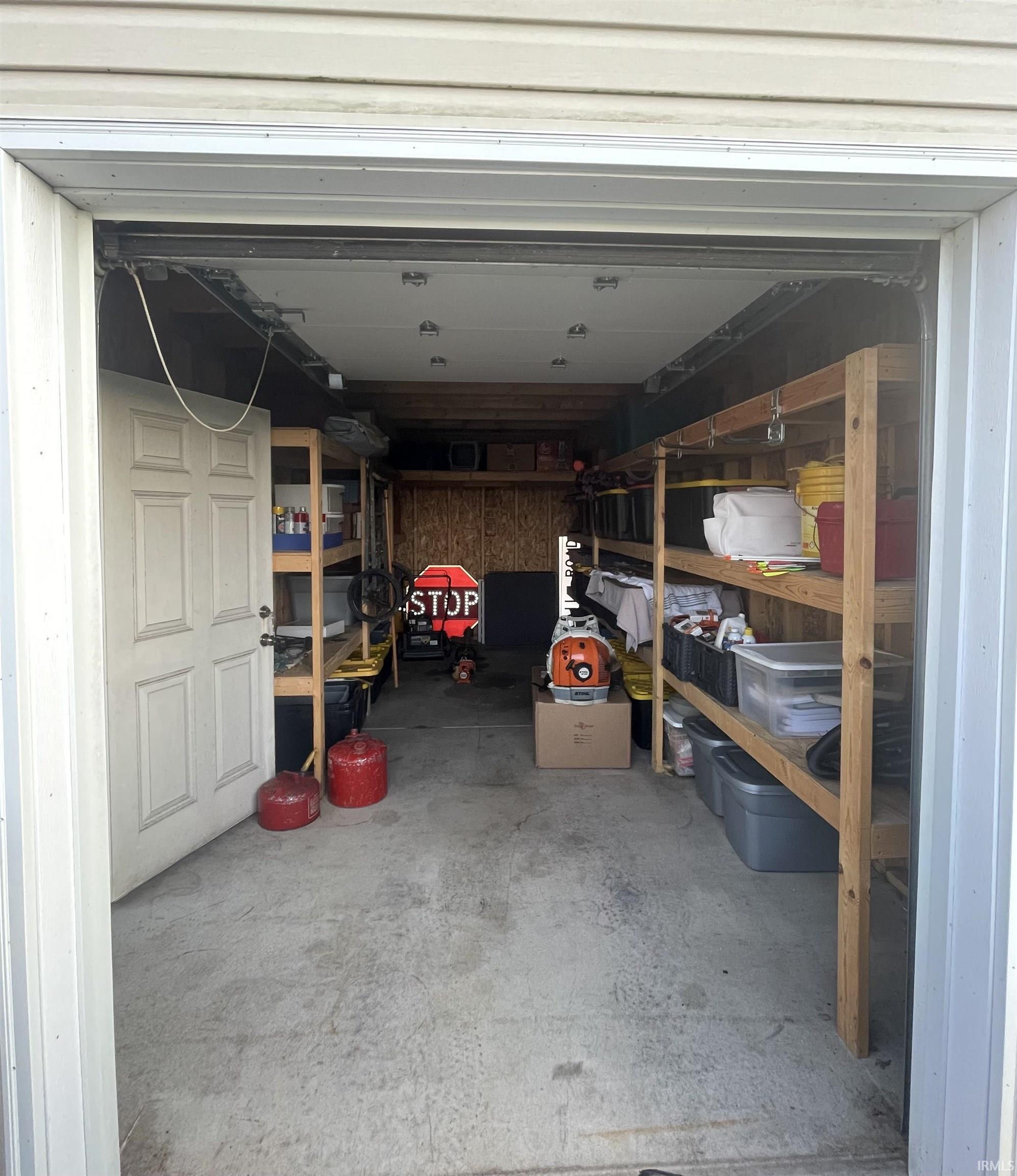 Photo 2 of 11536 Antwerp Road