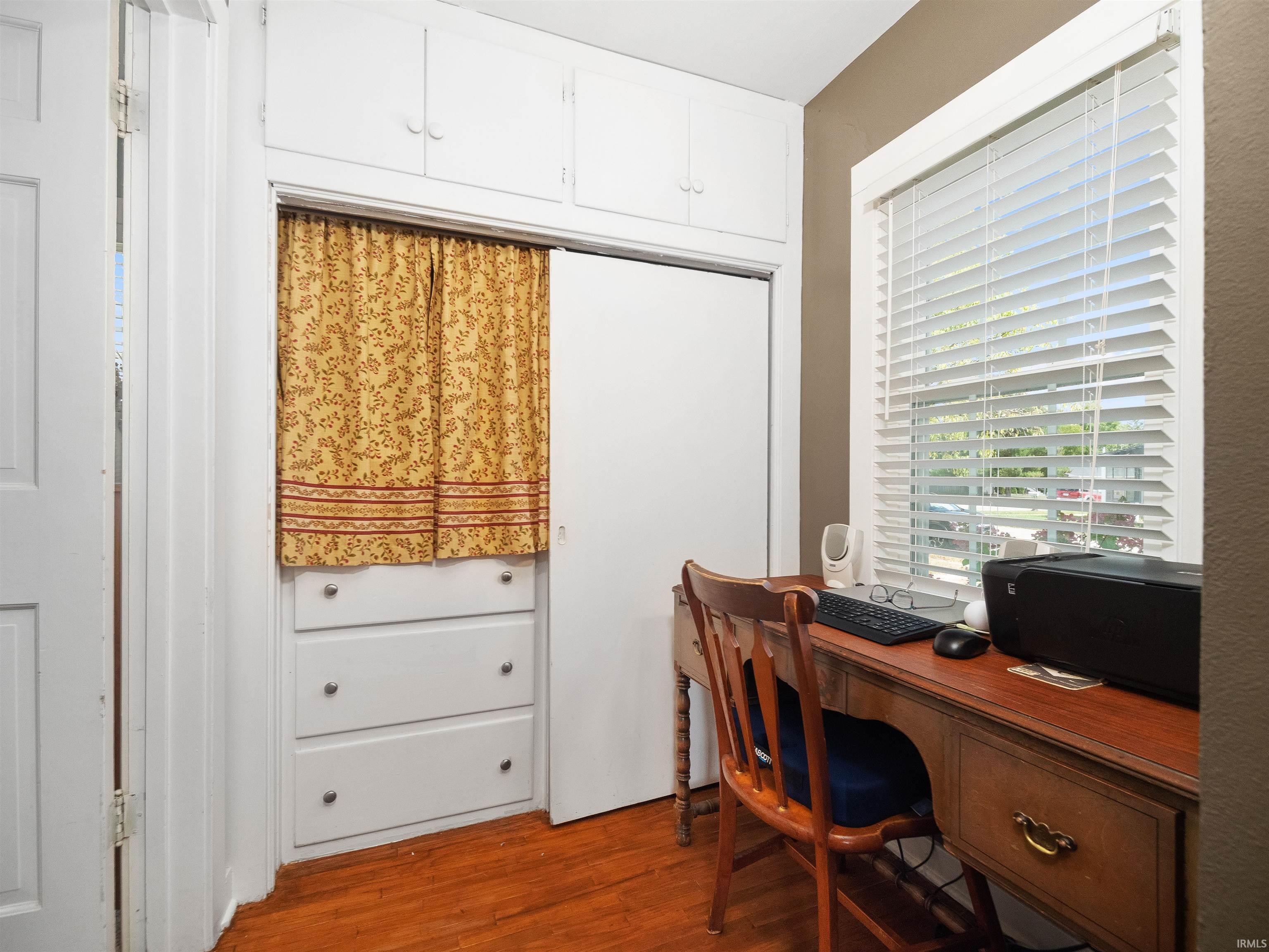 Photo 13 of 104 S Metts Street