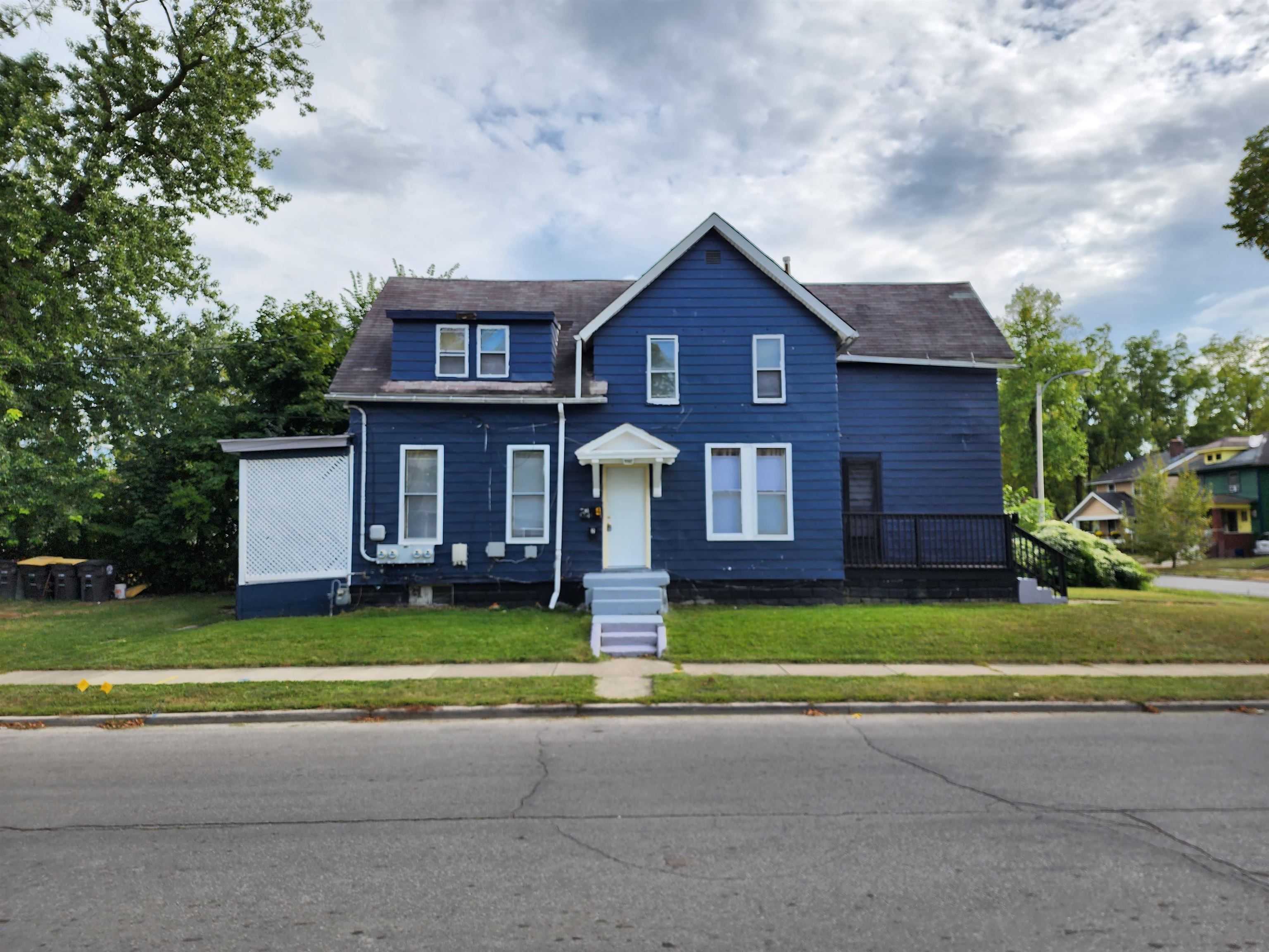 Photo 0 of 3001 S Hanna Street