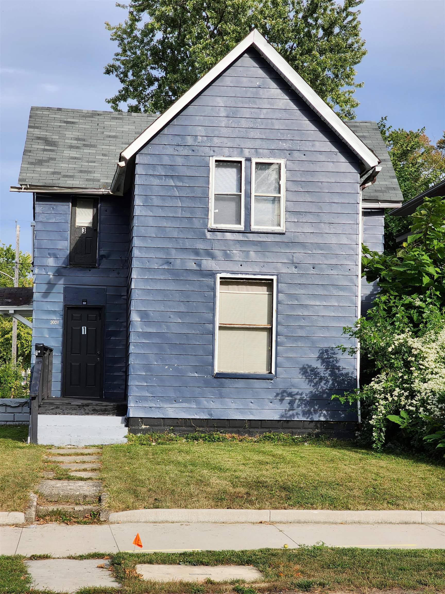 Photo 3 of 3001 S Hanna Street