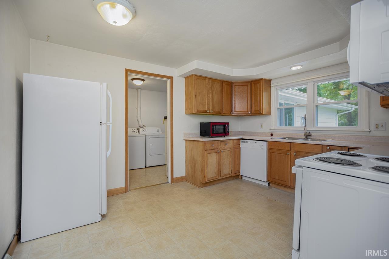 Photo 6 of 54689 Bradley Street