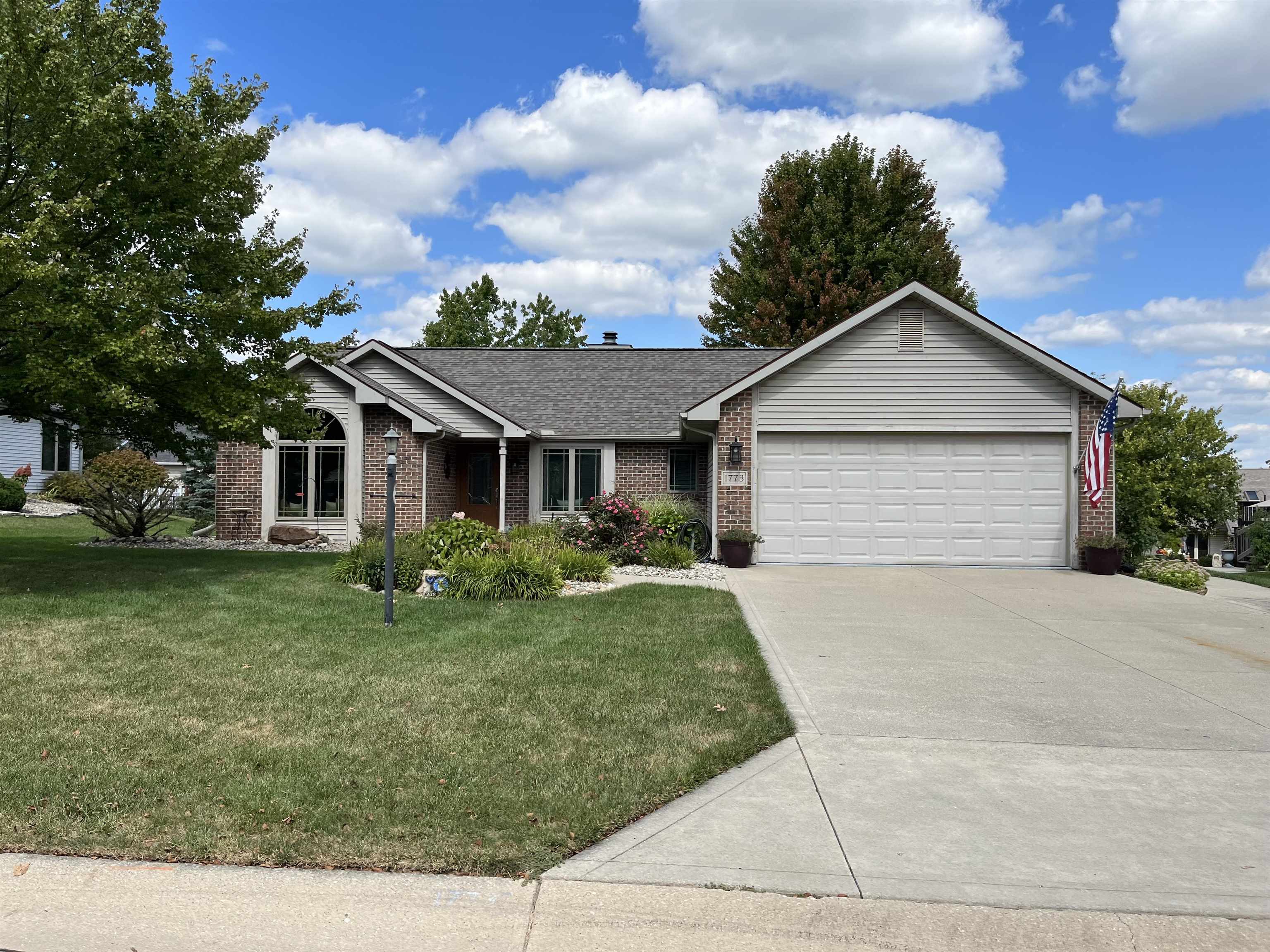 1773 E Ravenwood Lane, Columbia City, IN 46725