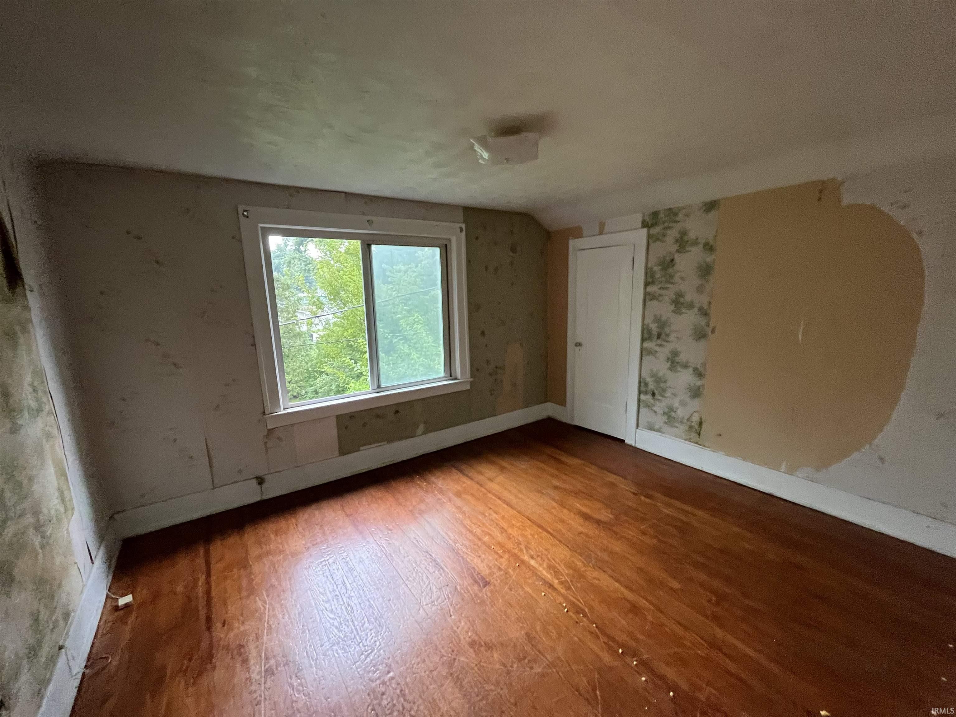 Photo 9 of 1746 E Beardsley Avenue
