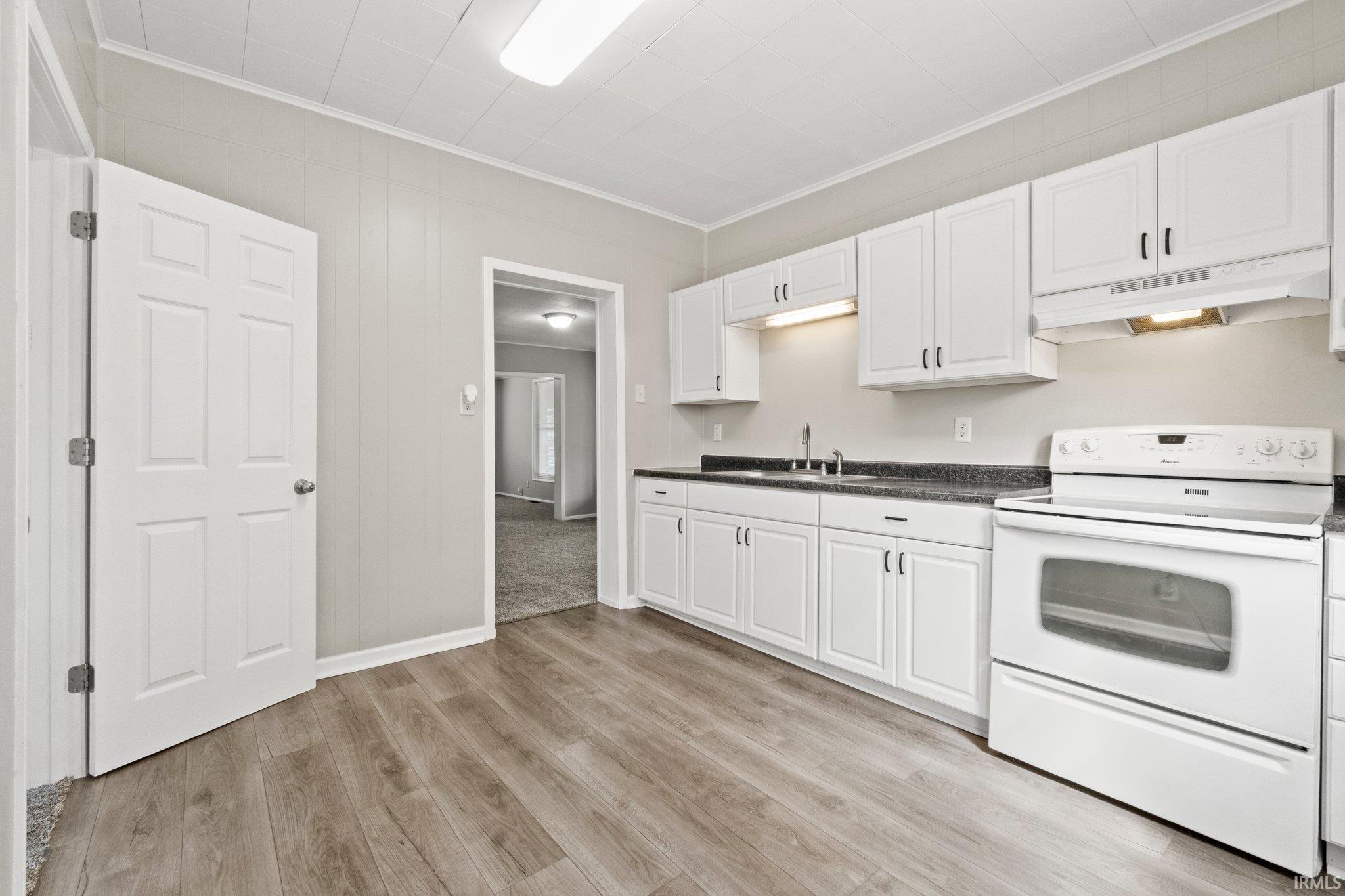 Photo 13 of 208 Walnut Street