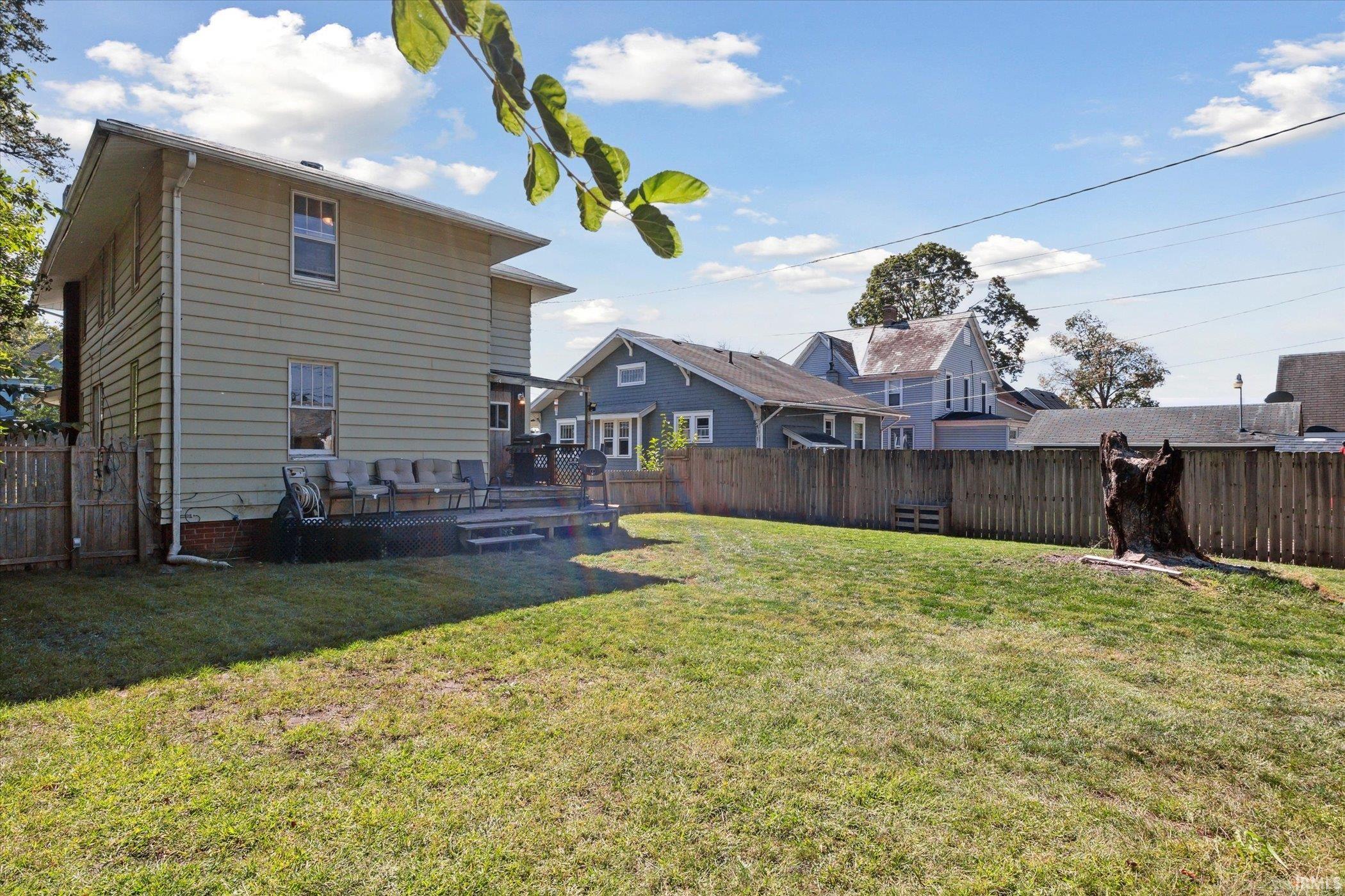Photo 13 of 930 E Beardsley Avenue