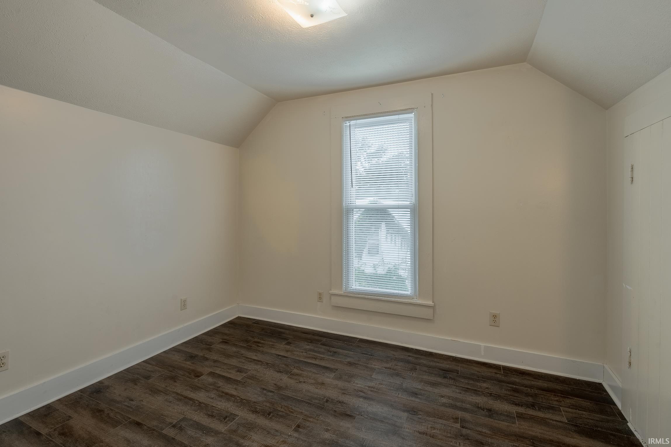 Photo 11 of 204 N Fort Wayne Avenue