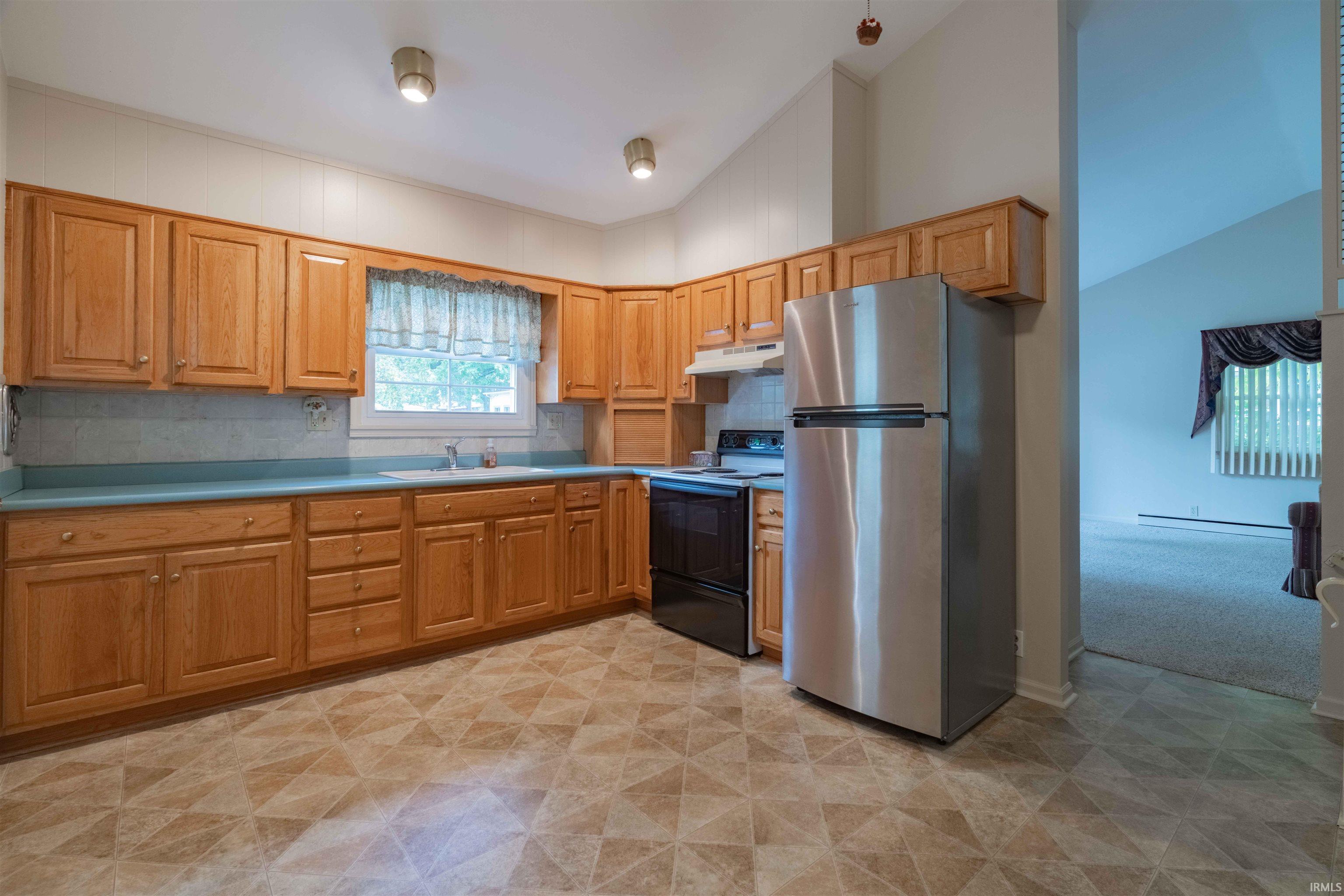 Photo 8 of 304 E 6th Street