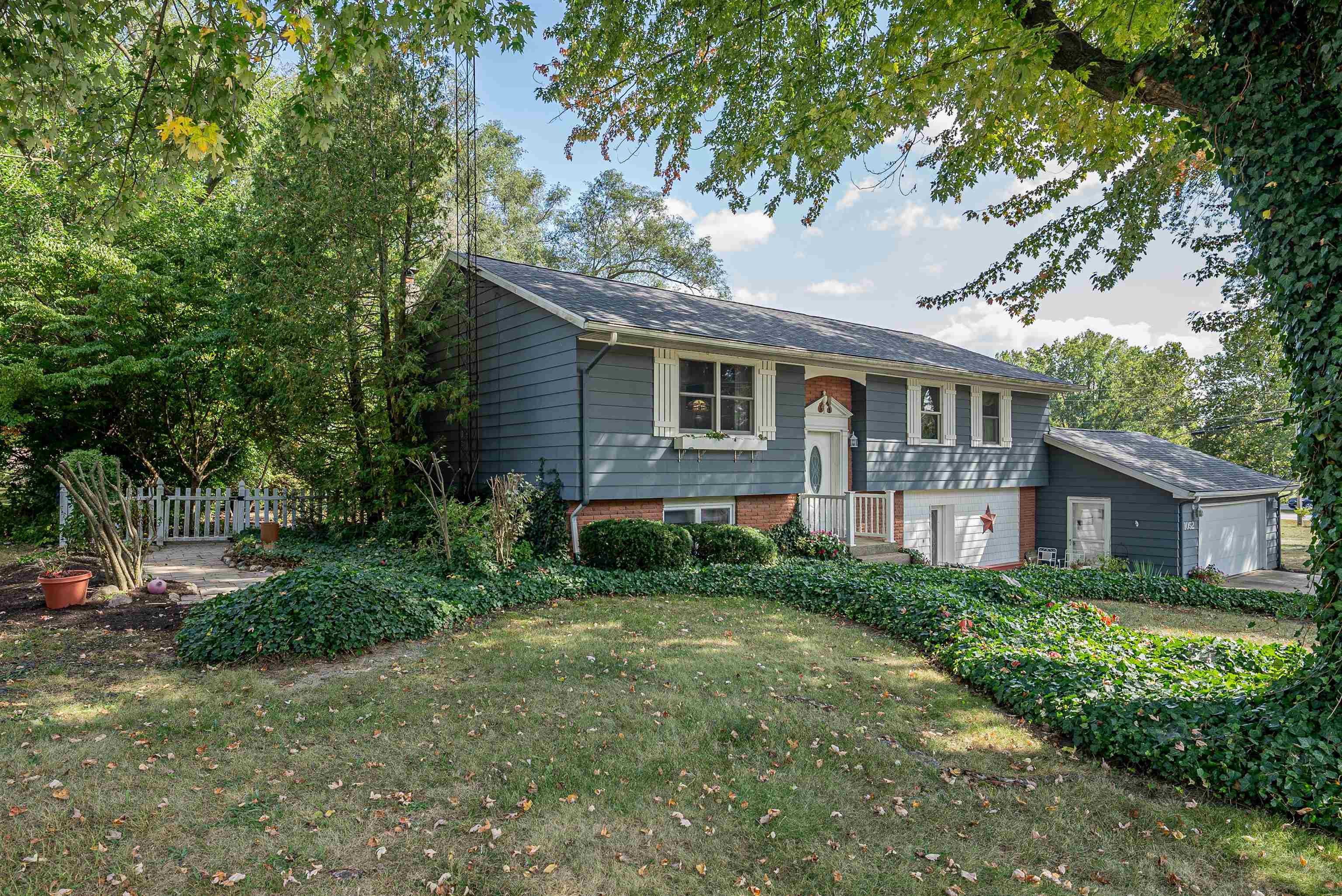 Photo 1 of 1052 N 350 W