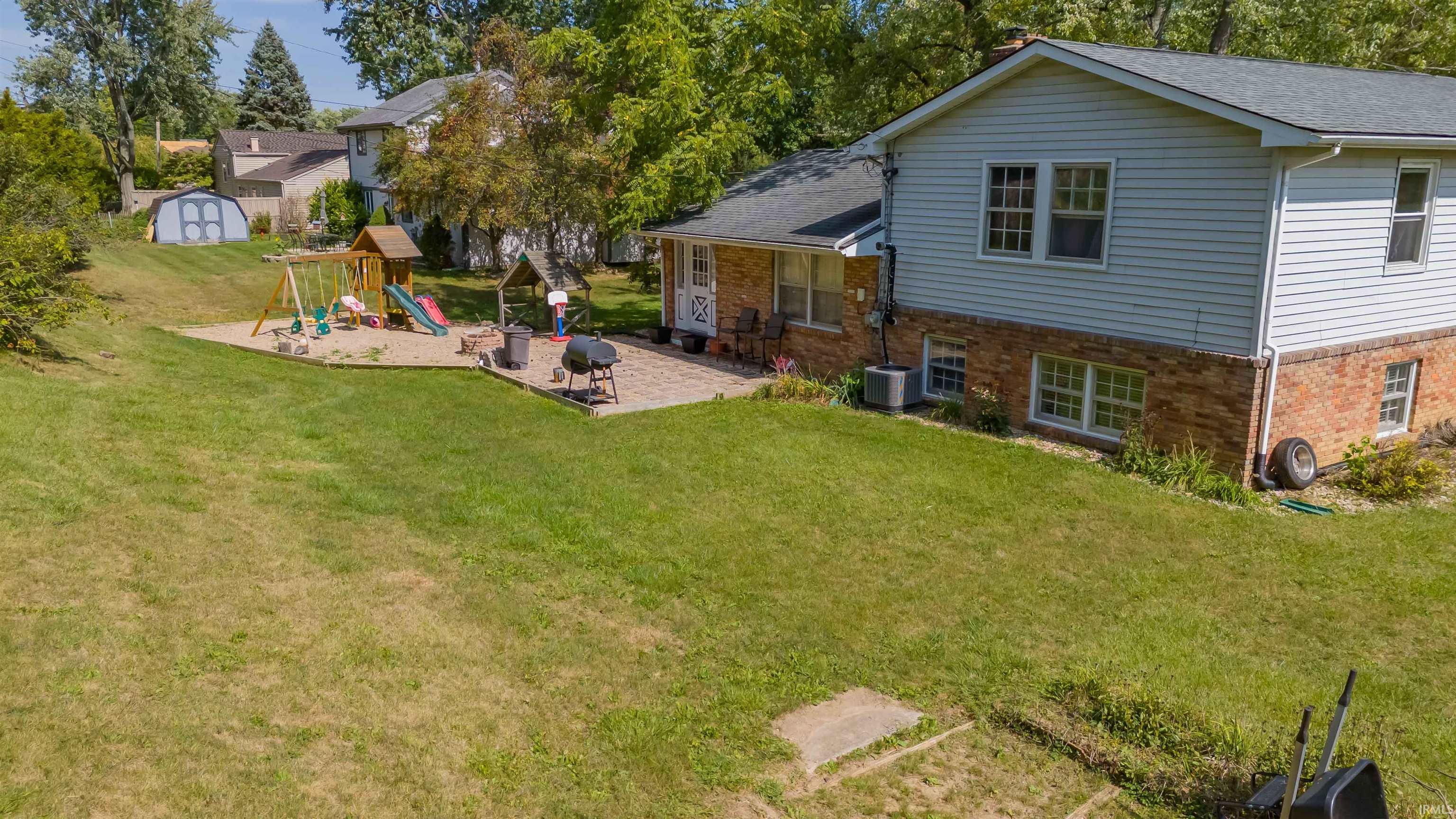 Photo 5 of 636 E Crown Hill Drive