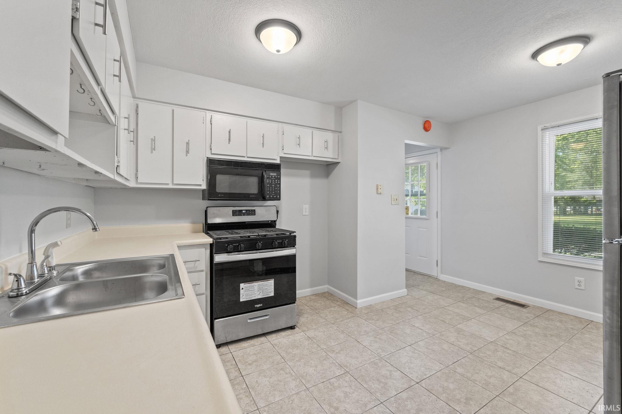 Photo 16 of 5031 Webster Street