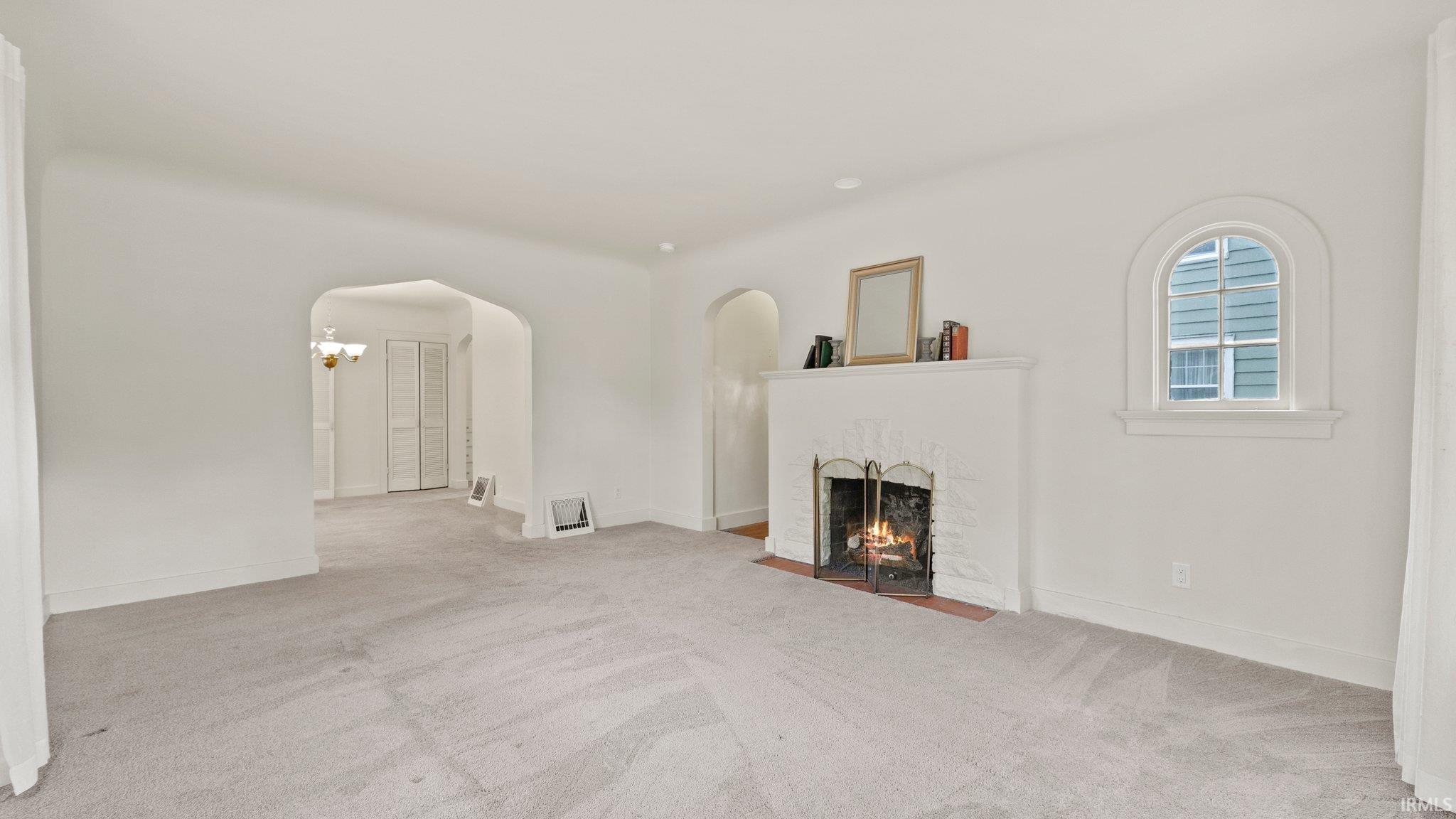 Photo 2 of 824 Prange Drive
